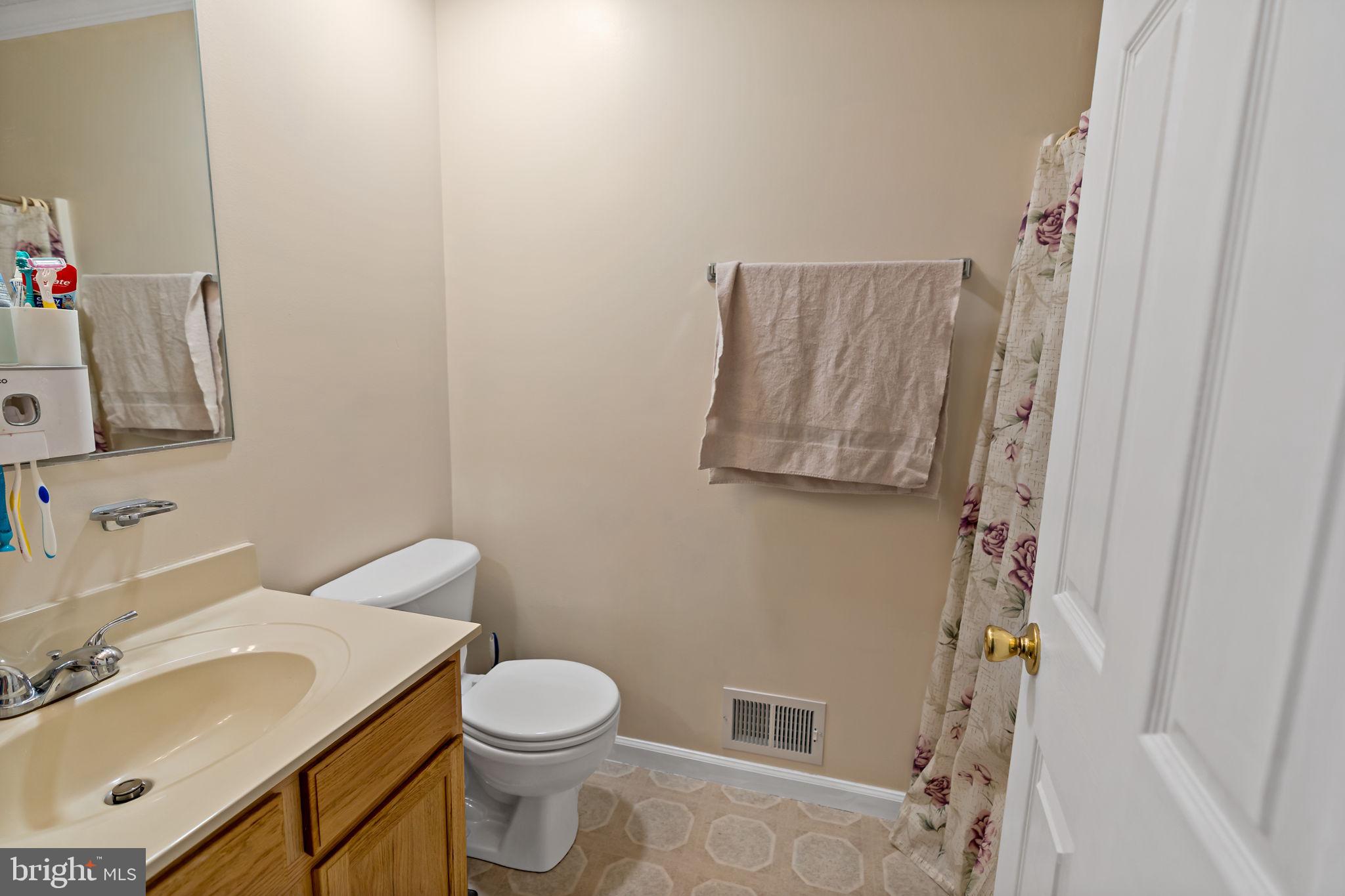 WATERFORD SQUARE - Residential