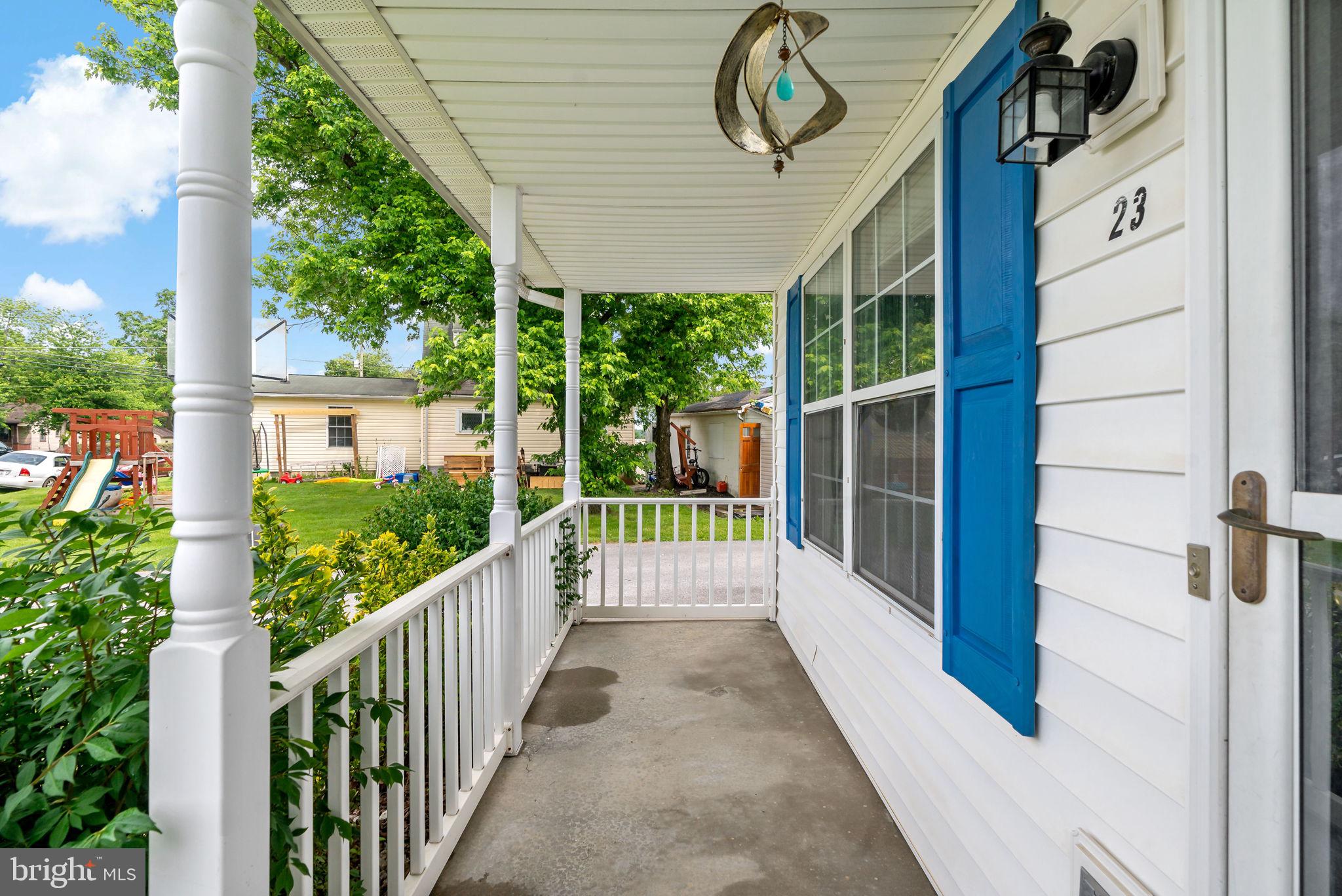 WATERFORD SQUARE - Residential