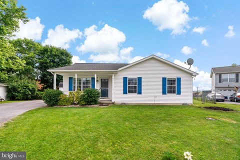 23 COOK COURT MARTINSBURG WV 25405