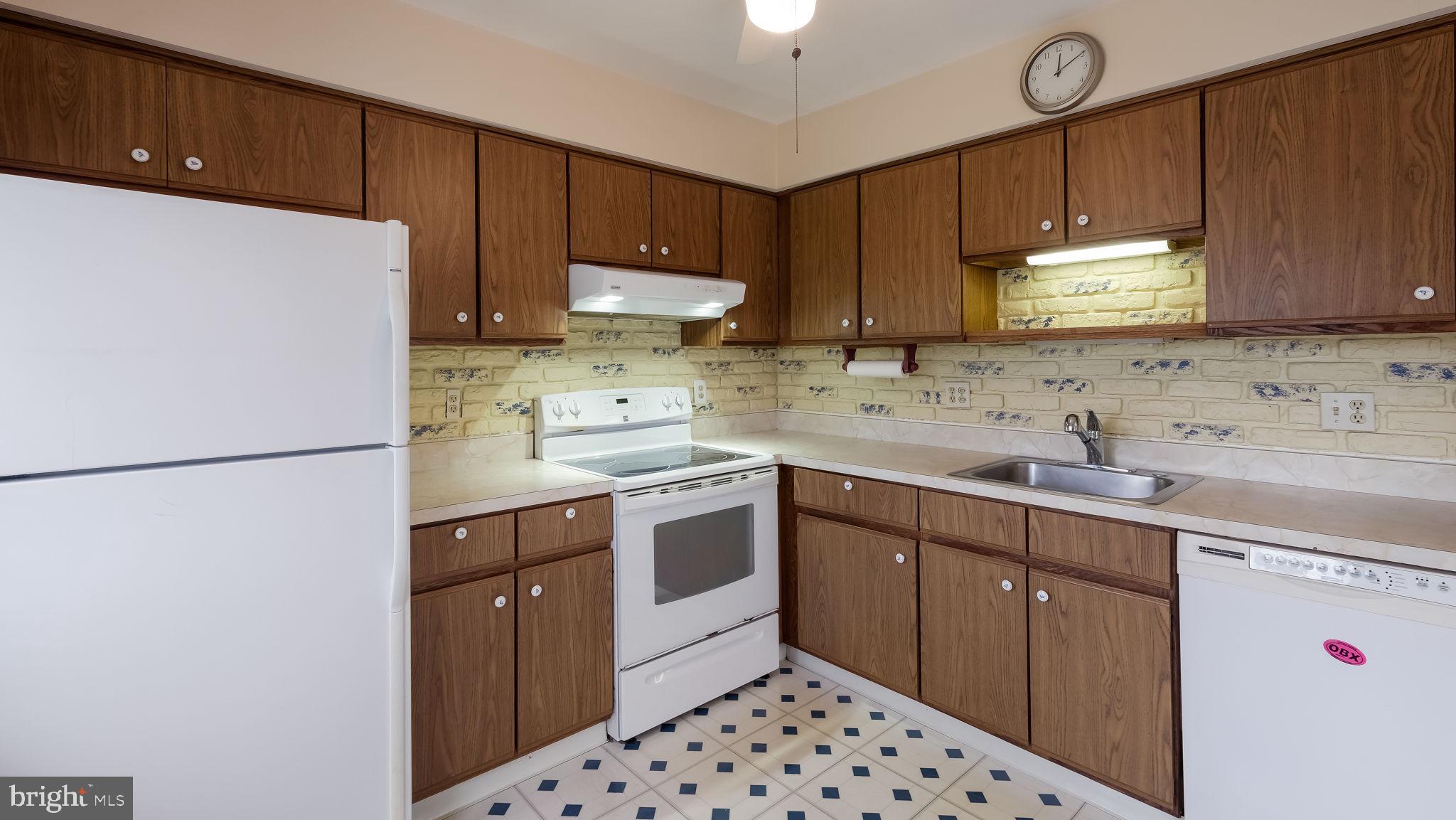 THE HIGHLANDS - Residential