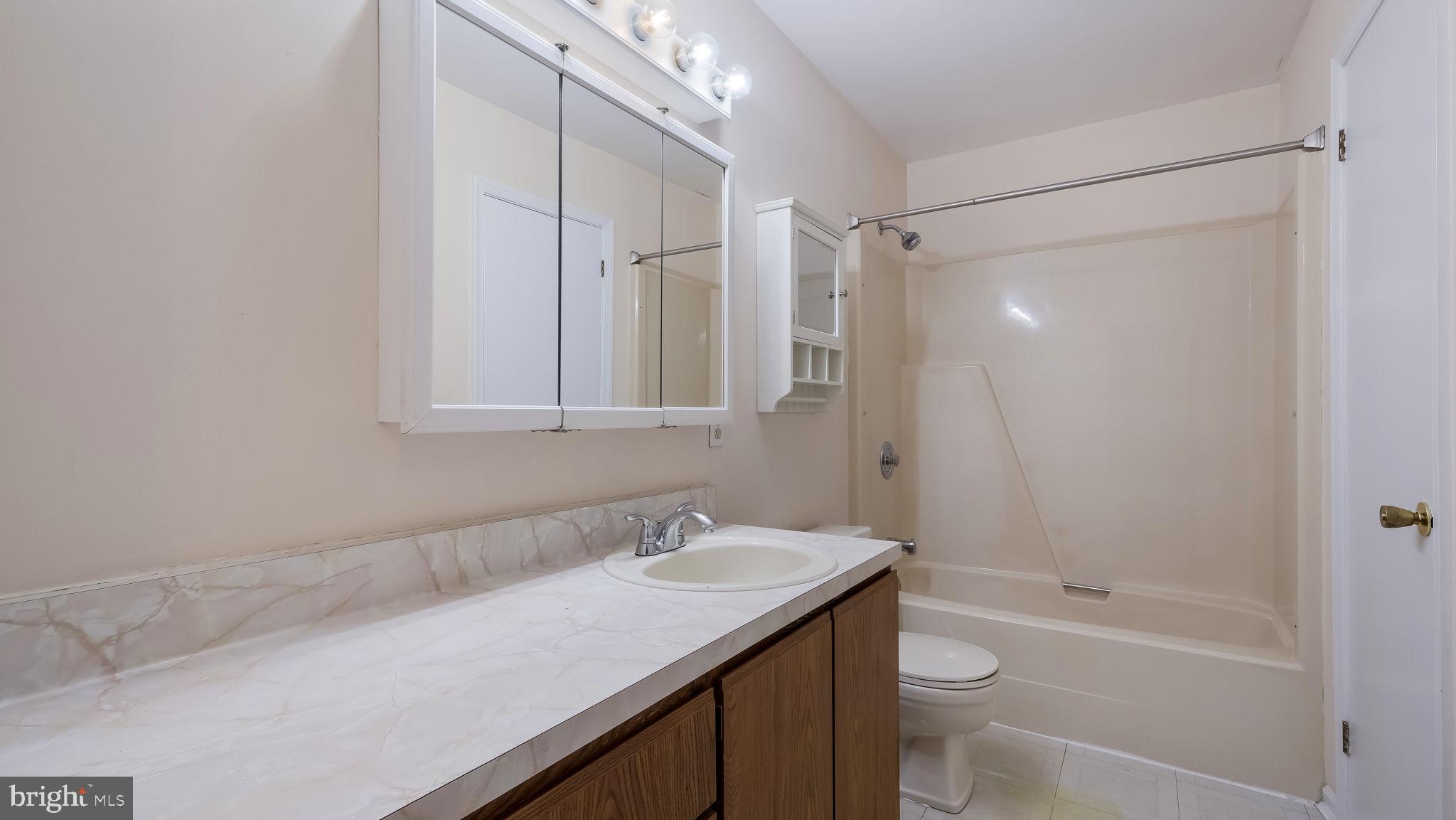 THE HIGHLANDS - Residential