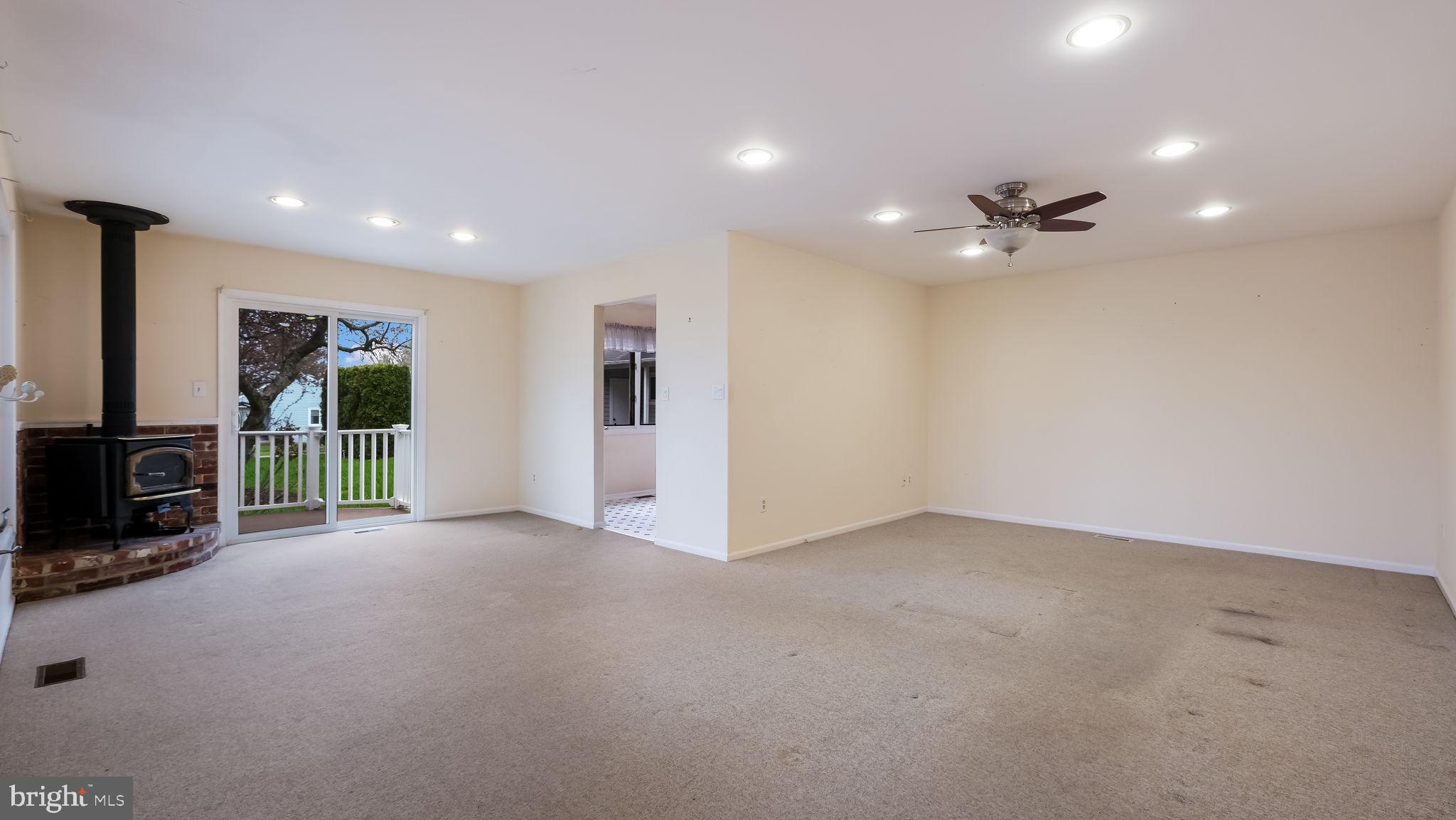 THE HIGHLANDS - Residential