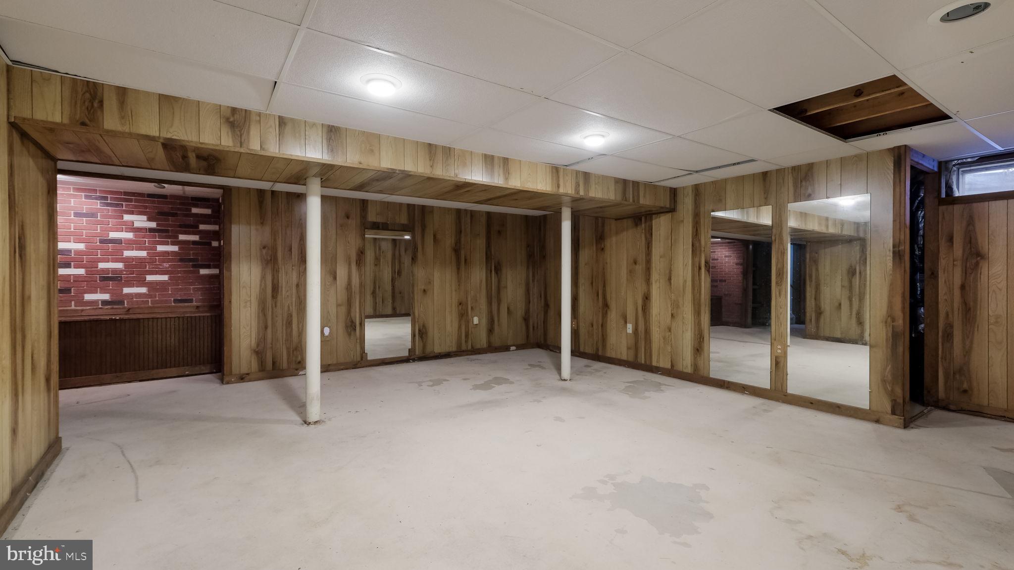 THE HIGHLANDS - Residential