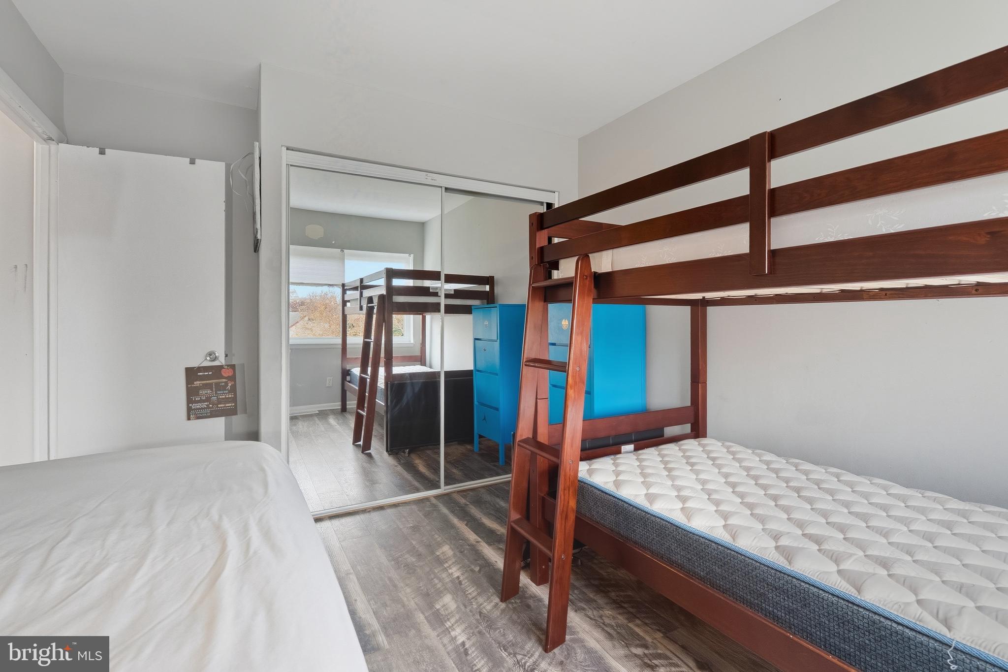 GLEN ORA - Residential