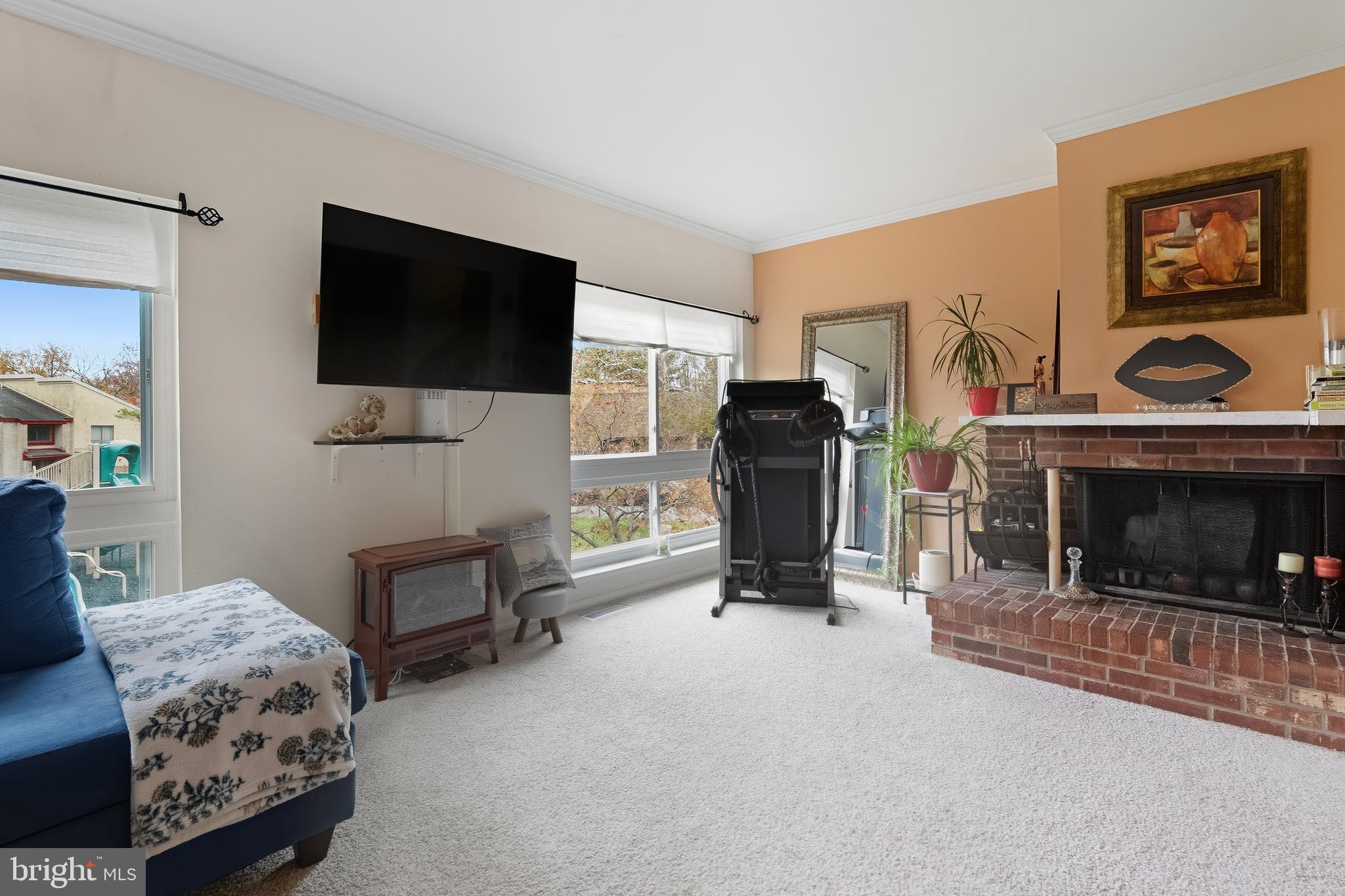 GLEN ORA - Residential