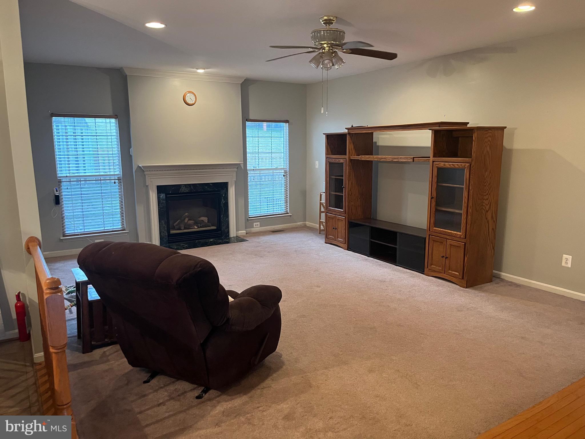MARBURY - Residential Lease