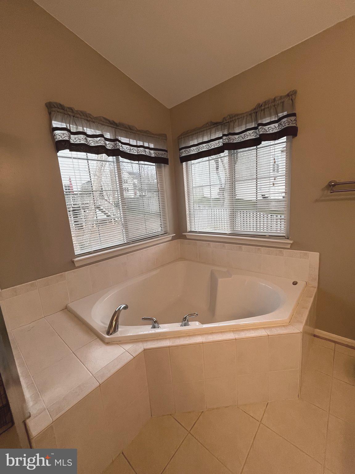MARBURY - Residential Lease
