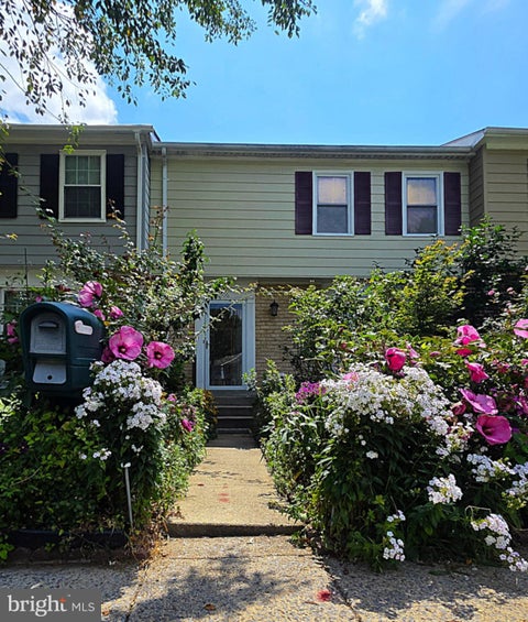 Townhouse For Sale - 18506 Grouse Lane<br/> GAITHERSBURG, MD 20879