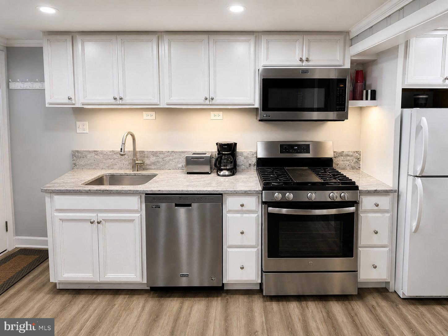 13 40TH STREET 4