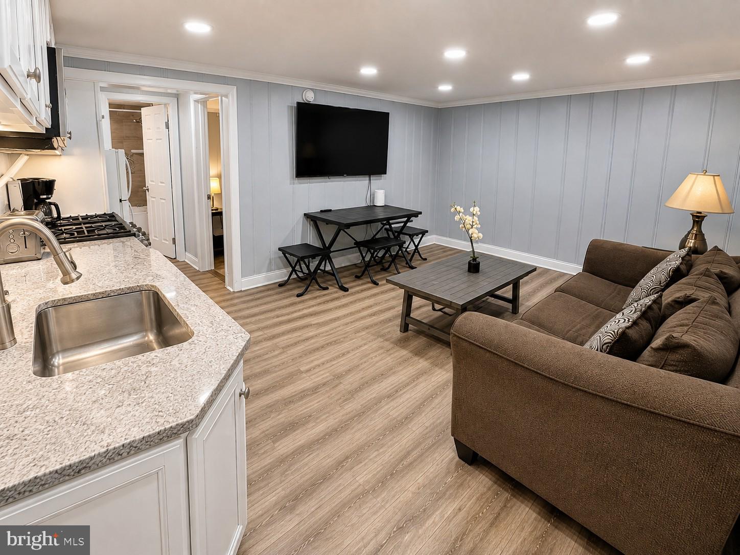 13 40TH STREET 4