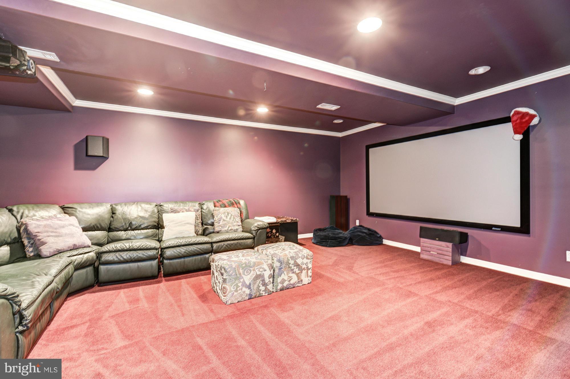 RIVER FALLS - Residential