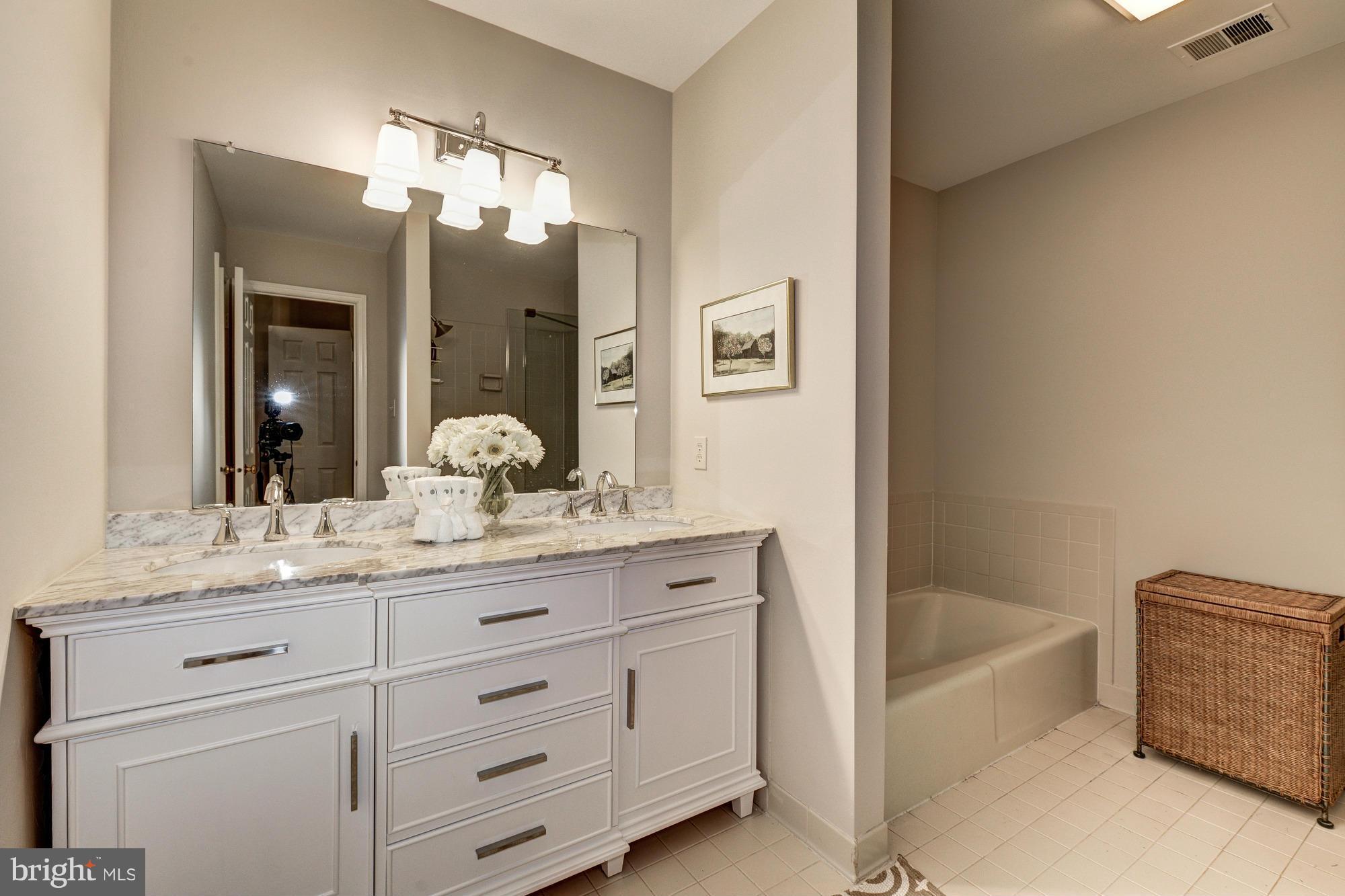 RIVER FALLS - Residential