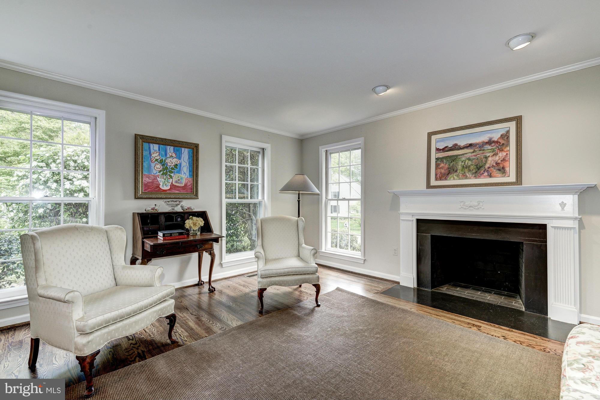 RIVER FALLS - Residential