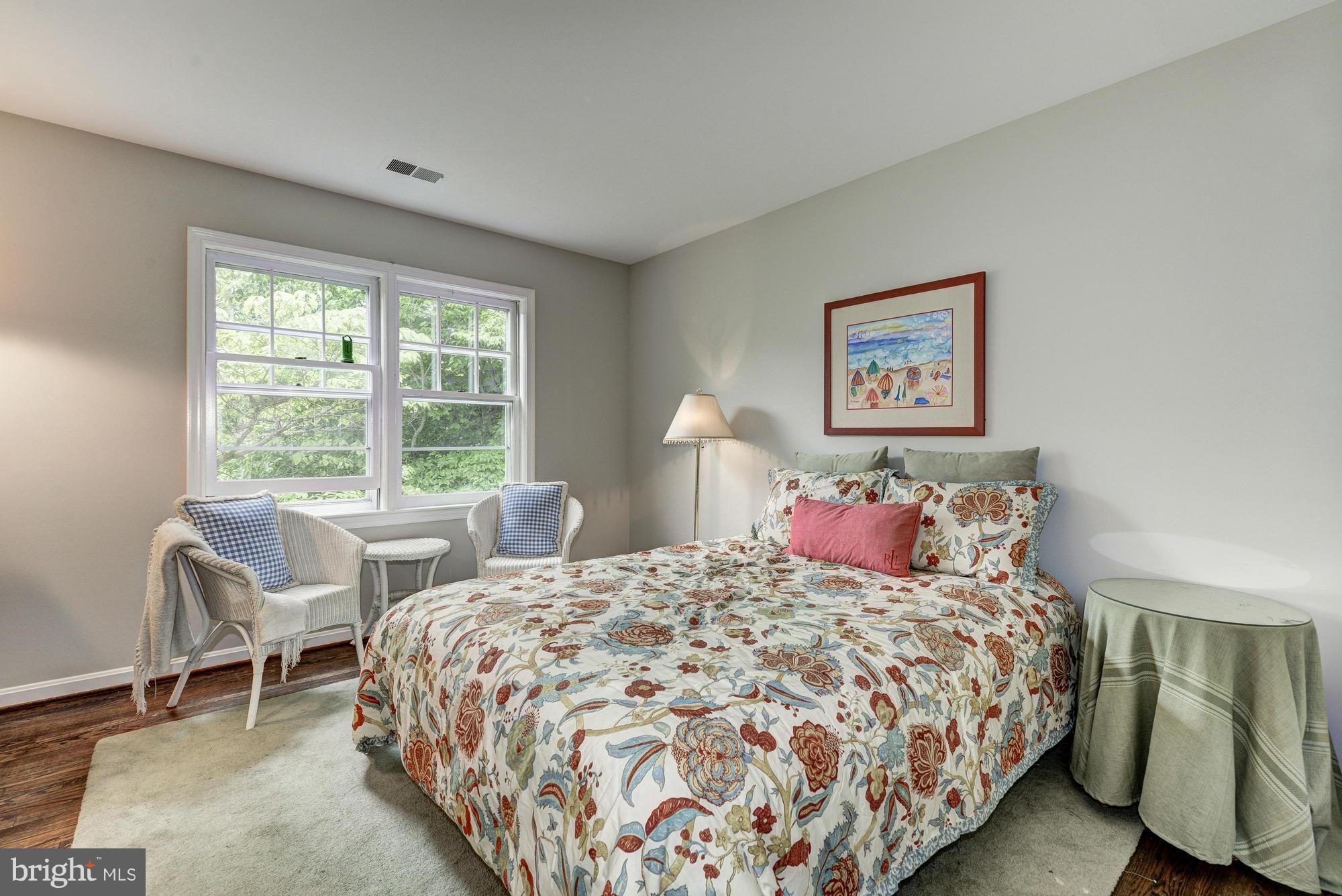 RIVER FALLS - Residential