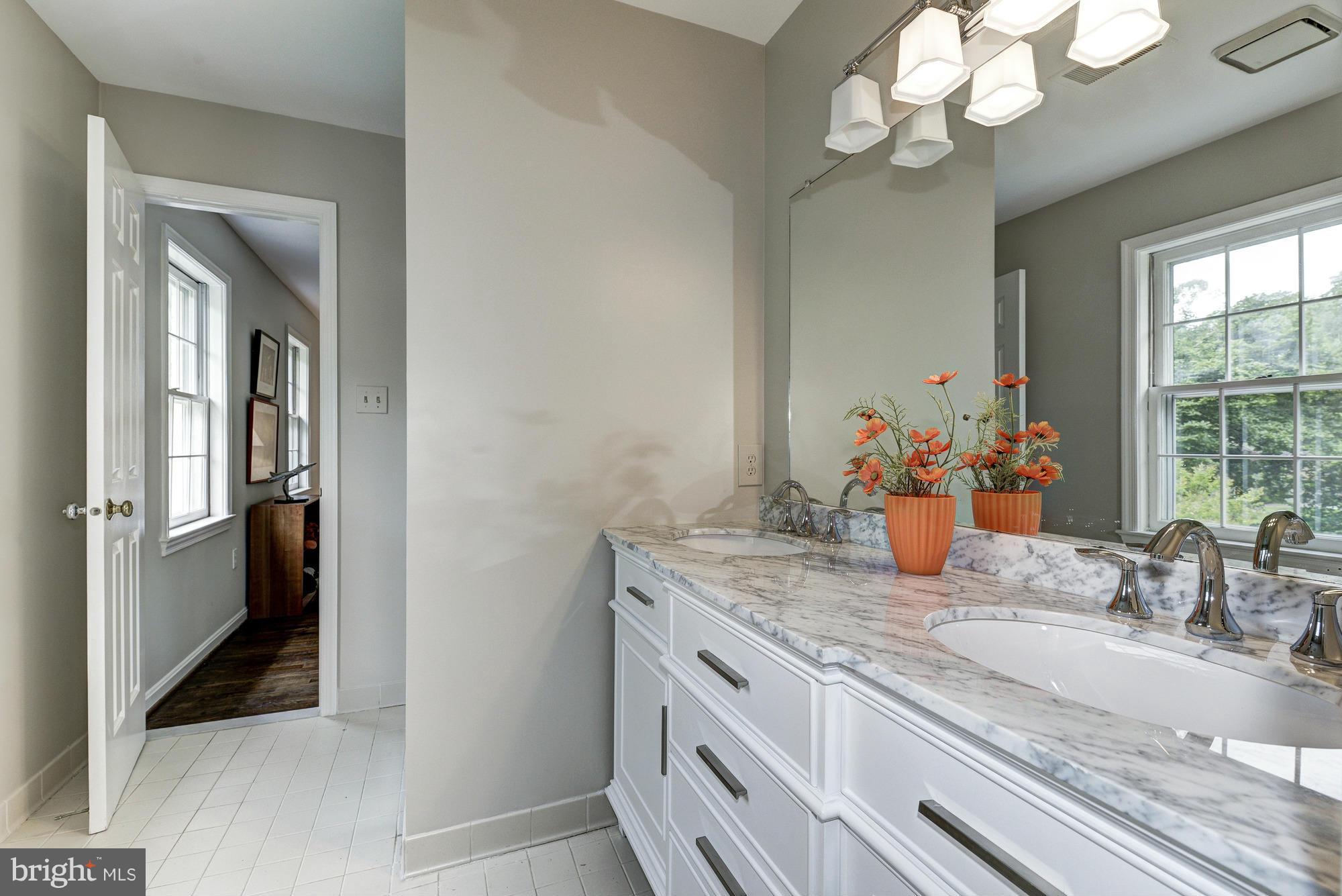 RIVER FALLS - Residential