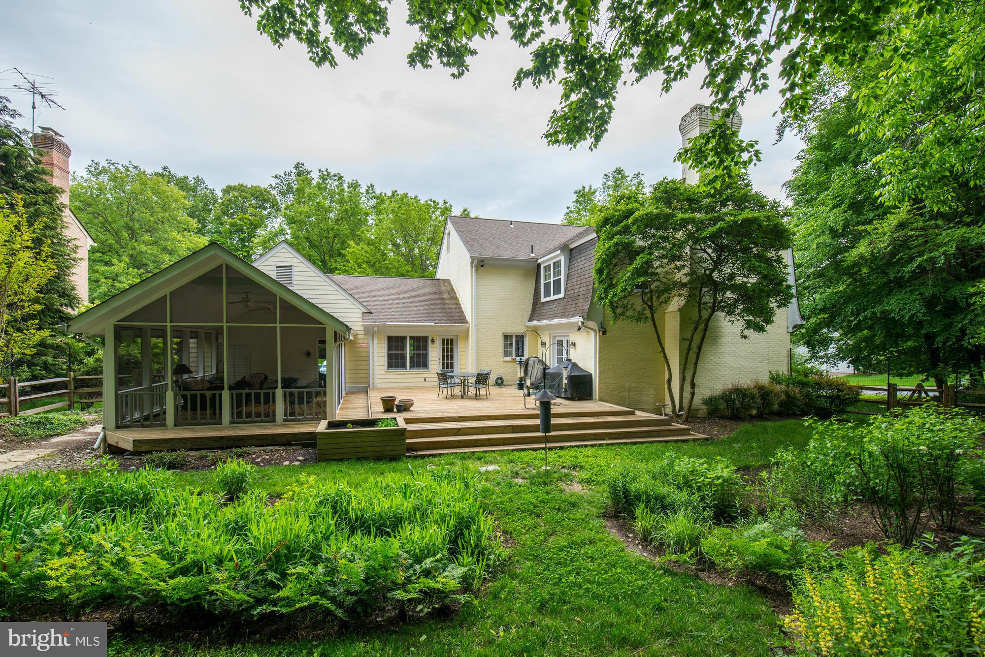 RIVER FALLS - Residential