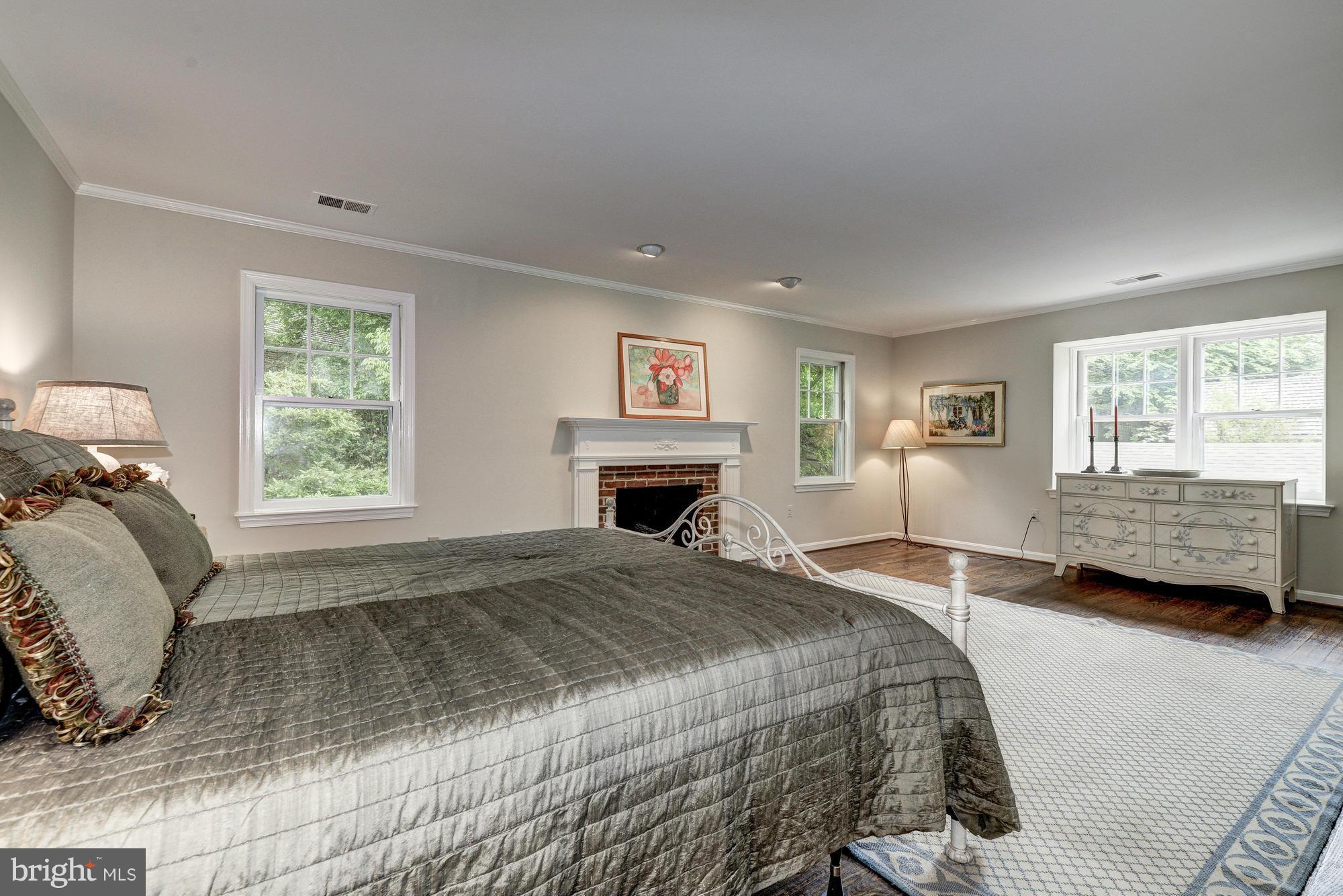 RIVER FALLS - Residential