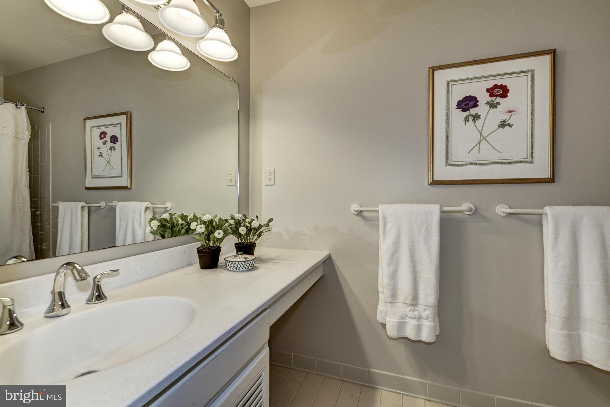 RIVER FALLS - Residential