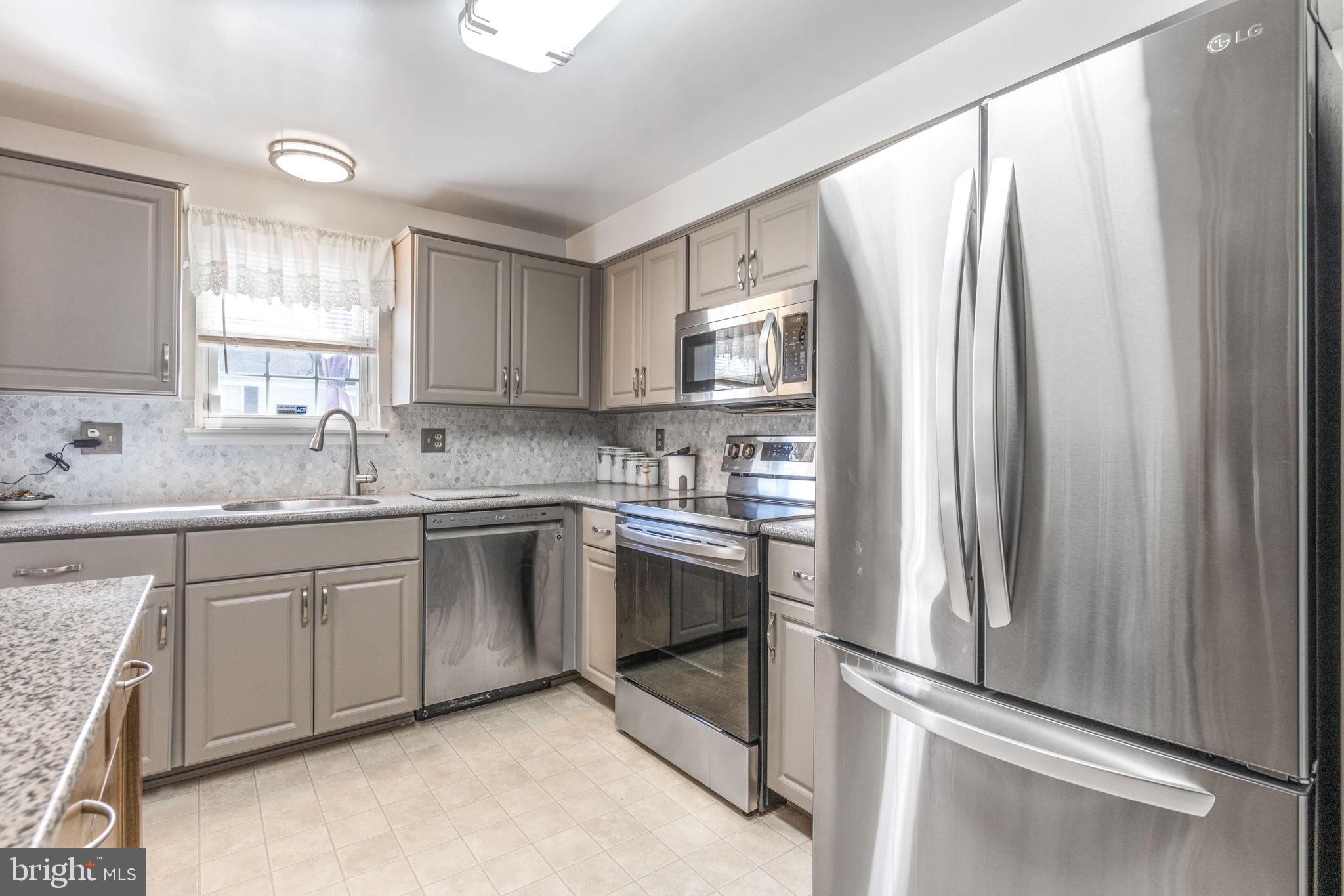 GEORGIAN HAMLET - Residential