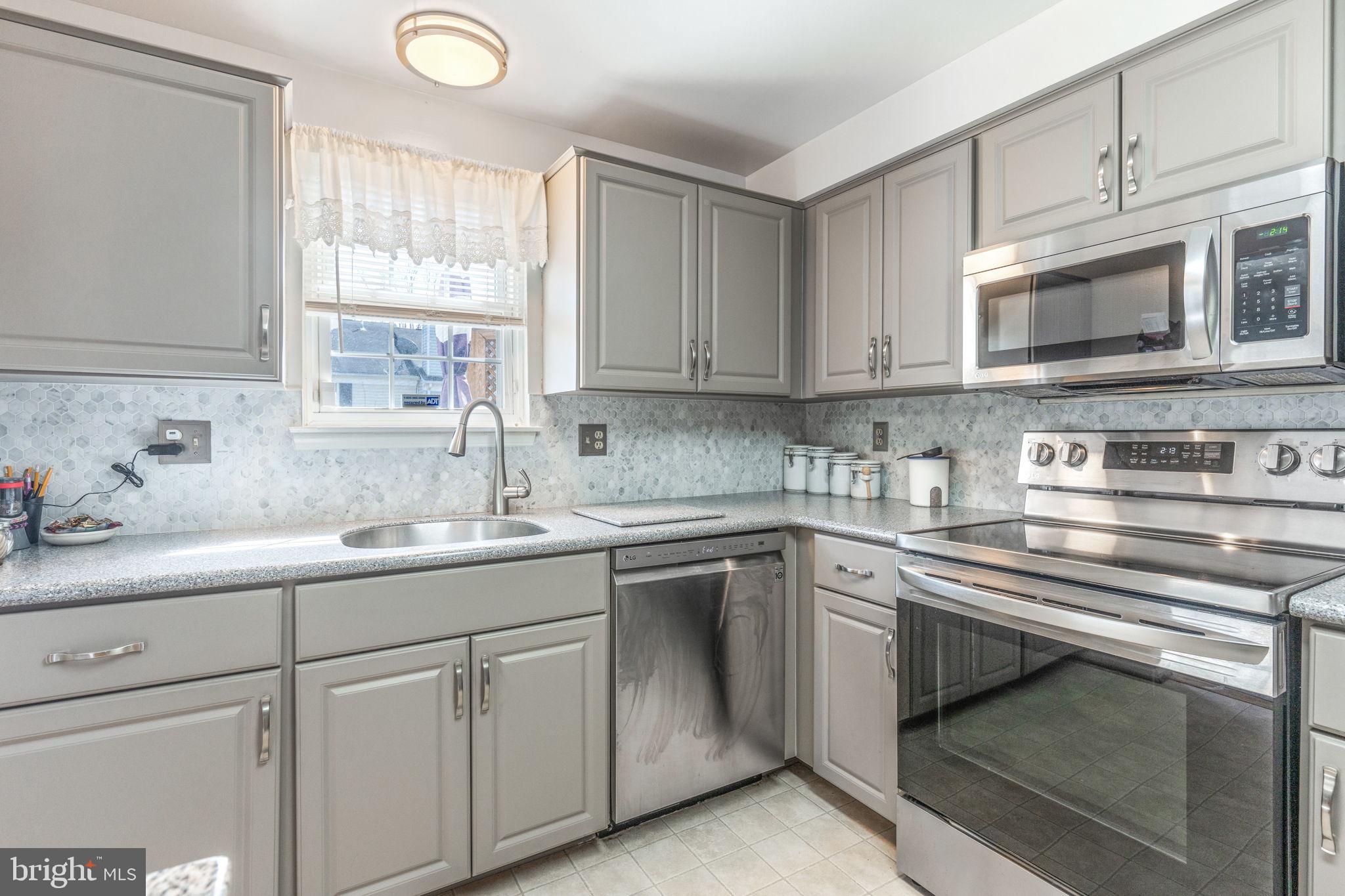 GEORGIAN HAMLET - Residential