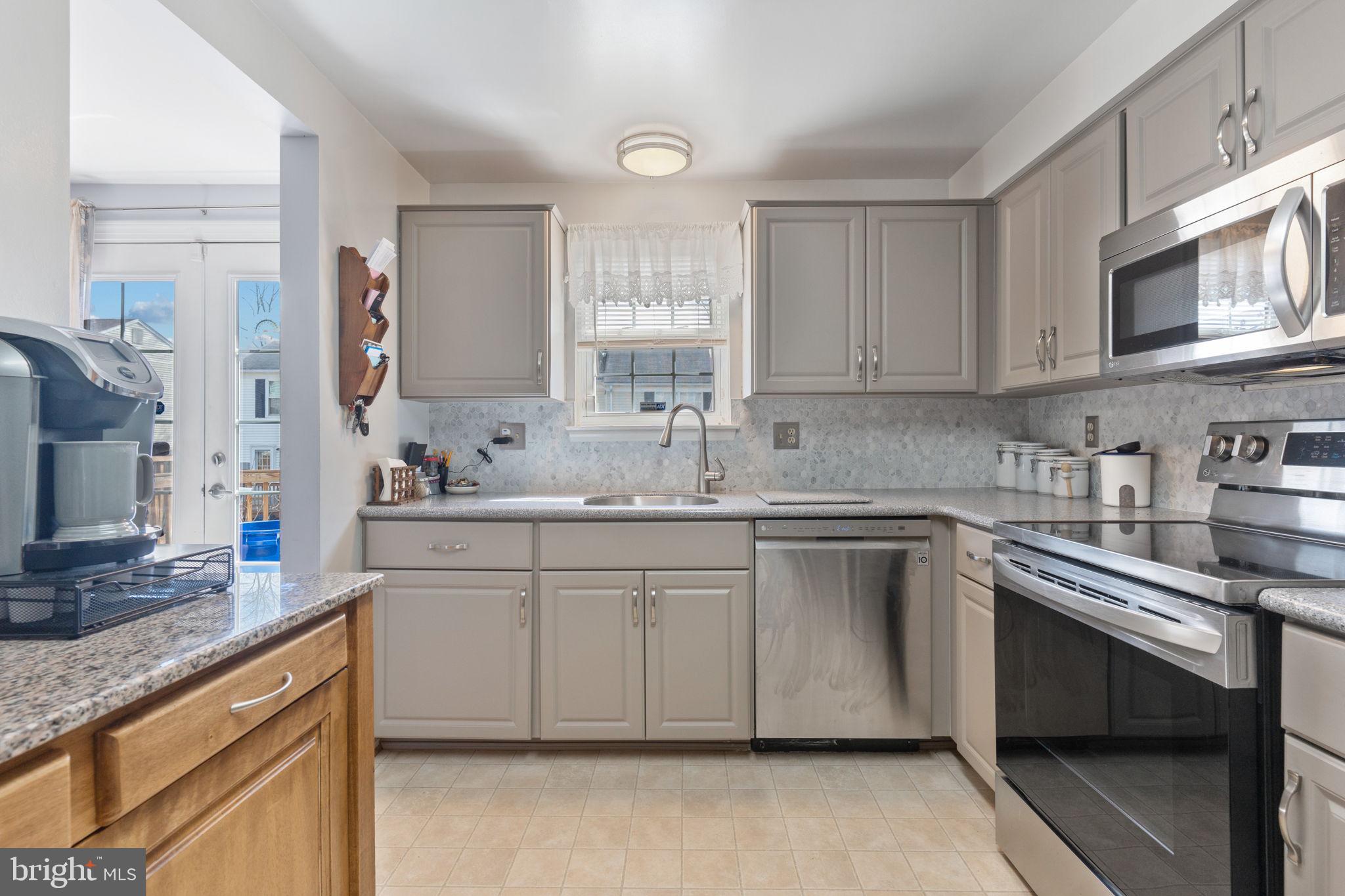 GEORGIAN HAMLET - Residential