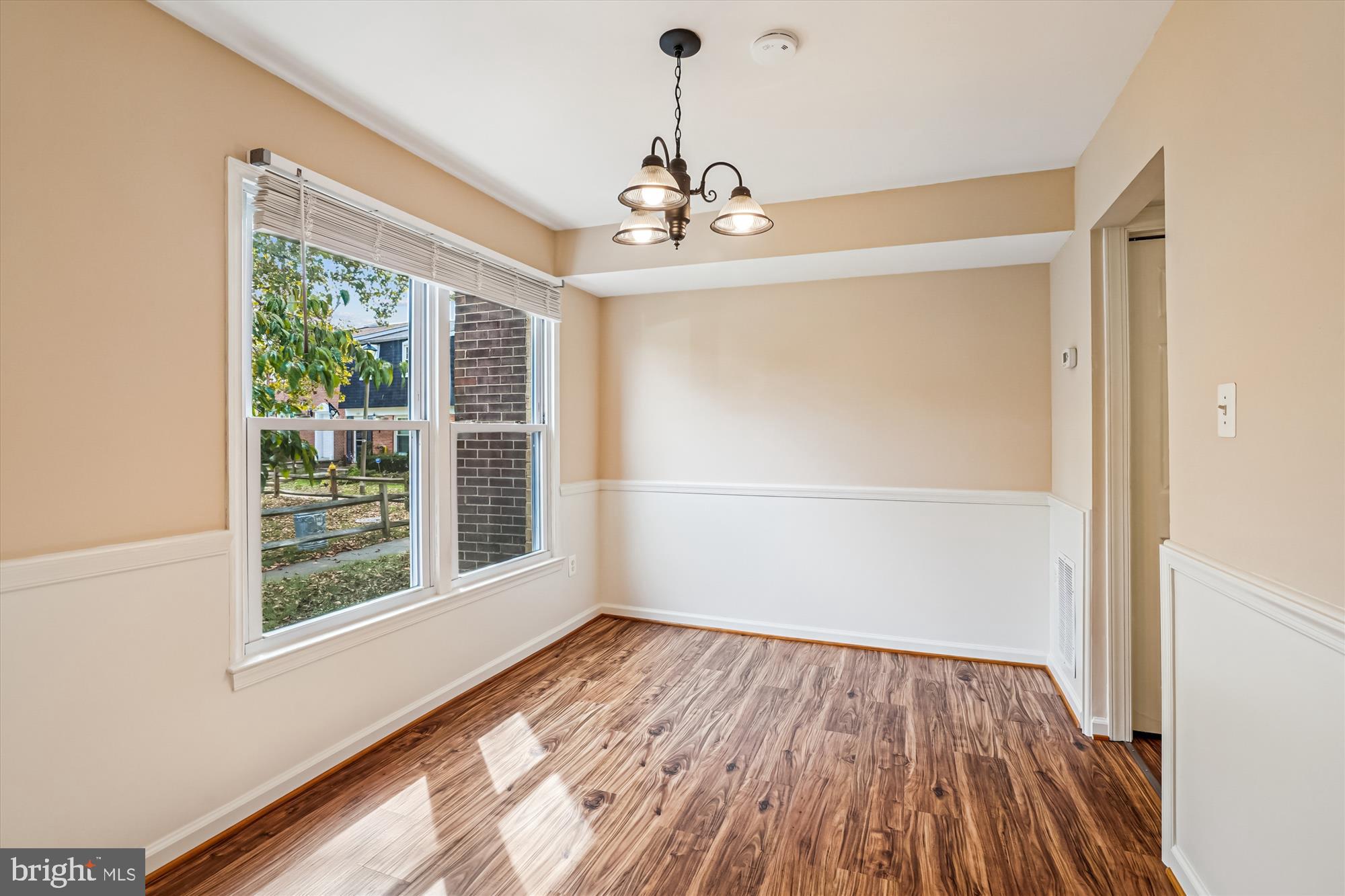 PORT O DUMFRIES - Residential Lease