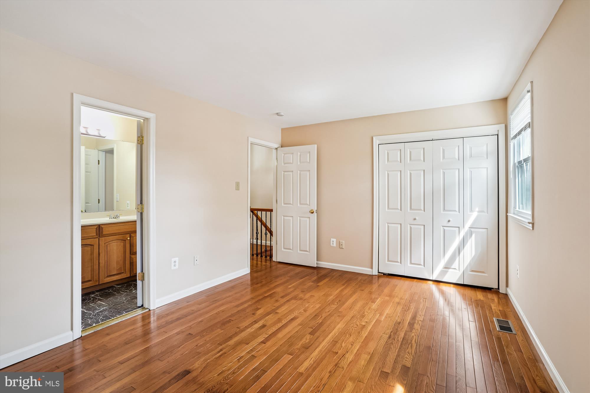 PORT O DUMFRIES - Residential Lease