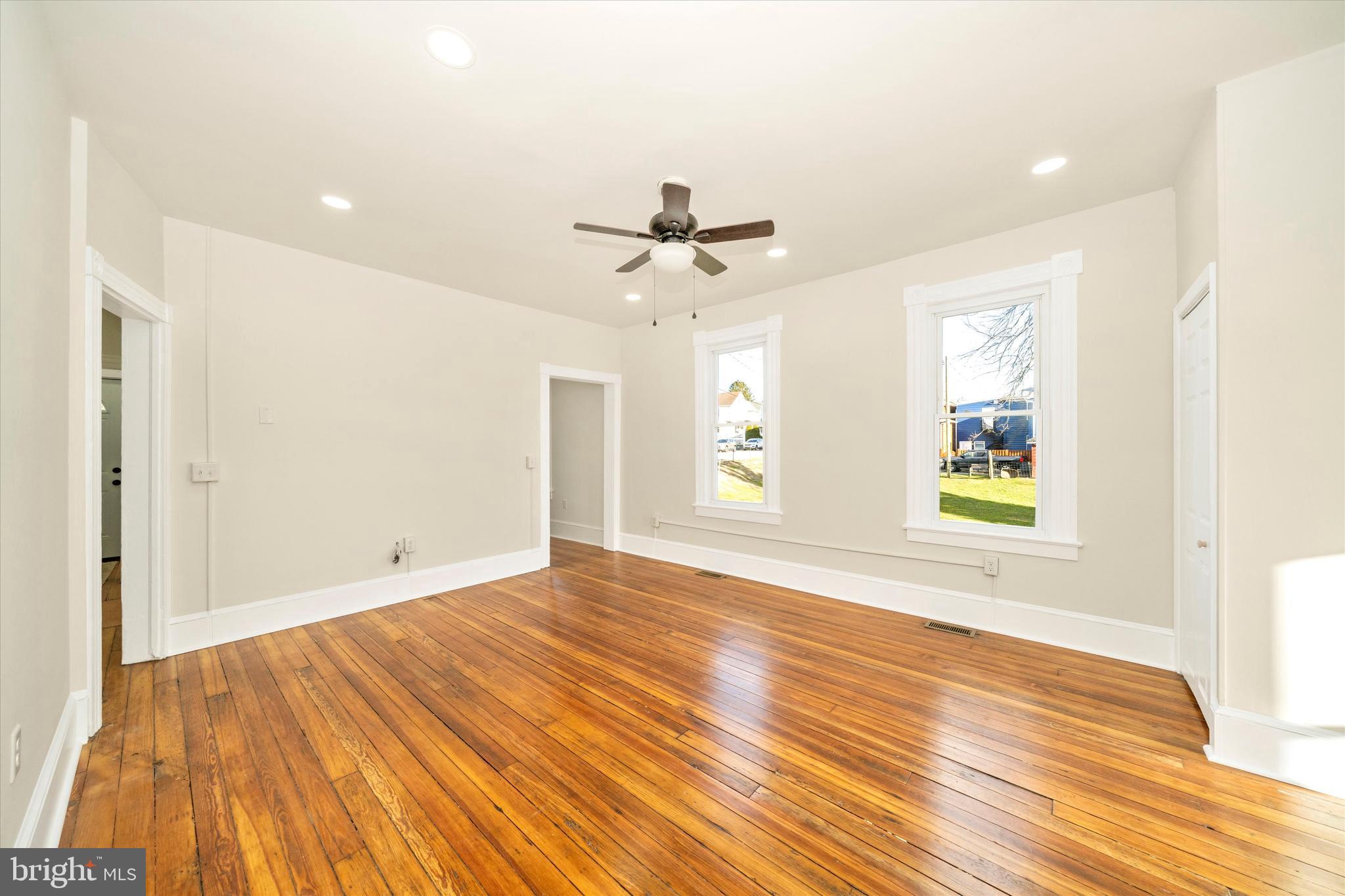 BRUNSWICK - Residential