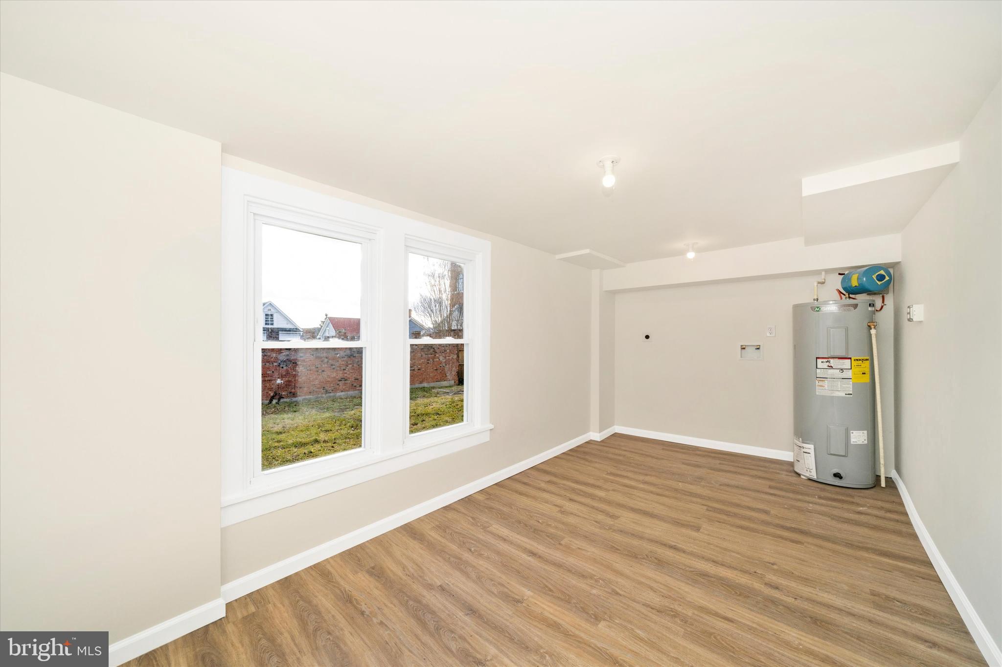 BRUNSWICK - Residential