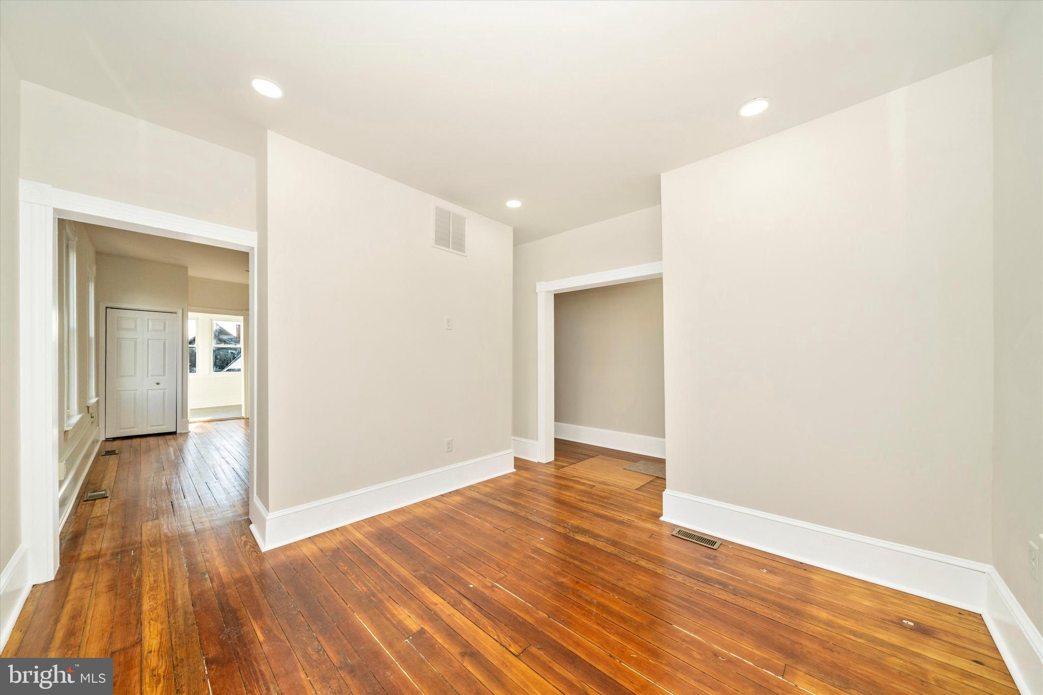 BRUNSWICK - Residential