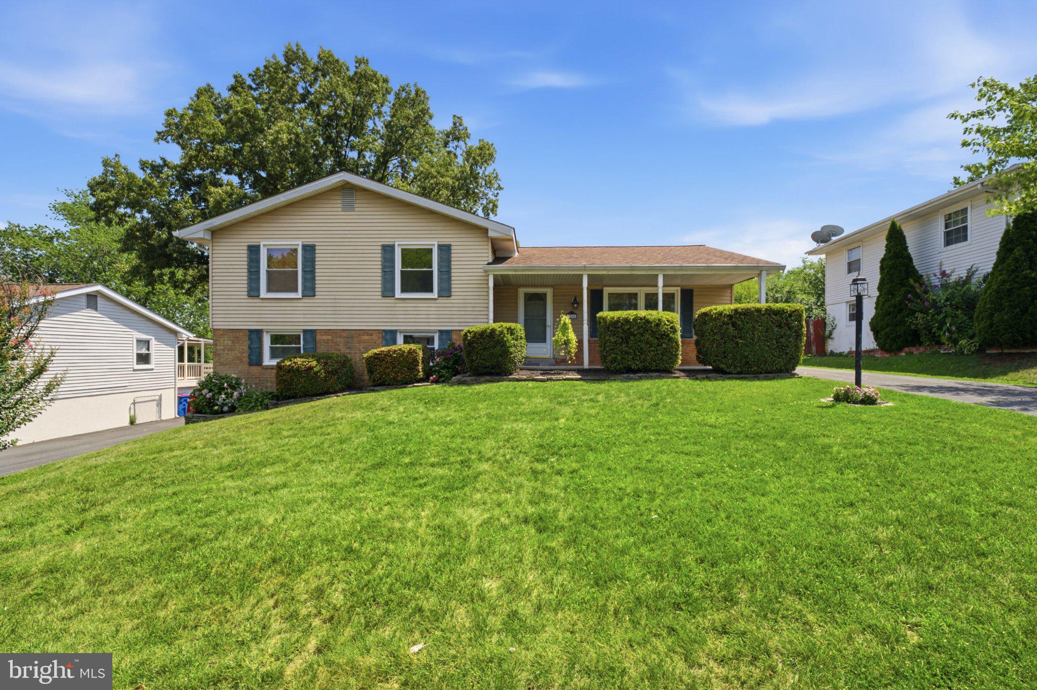 1206 E IBERIA ROAD