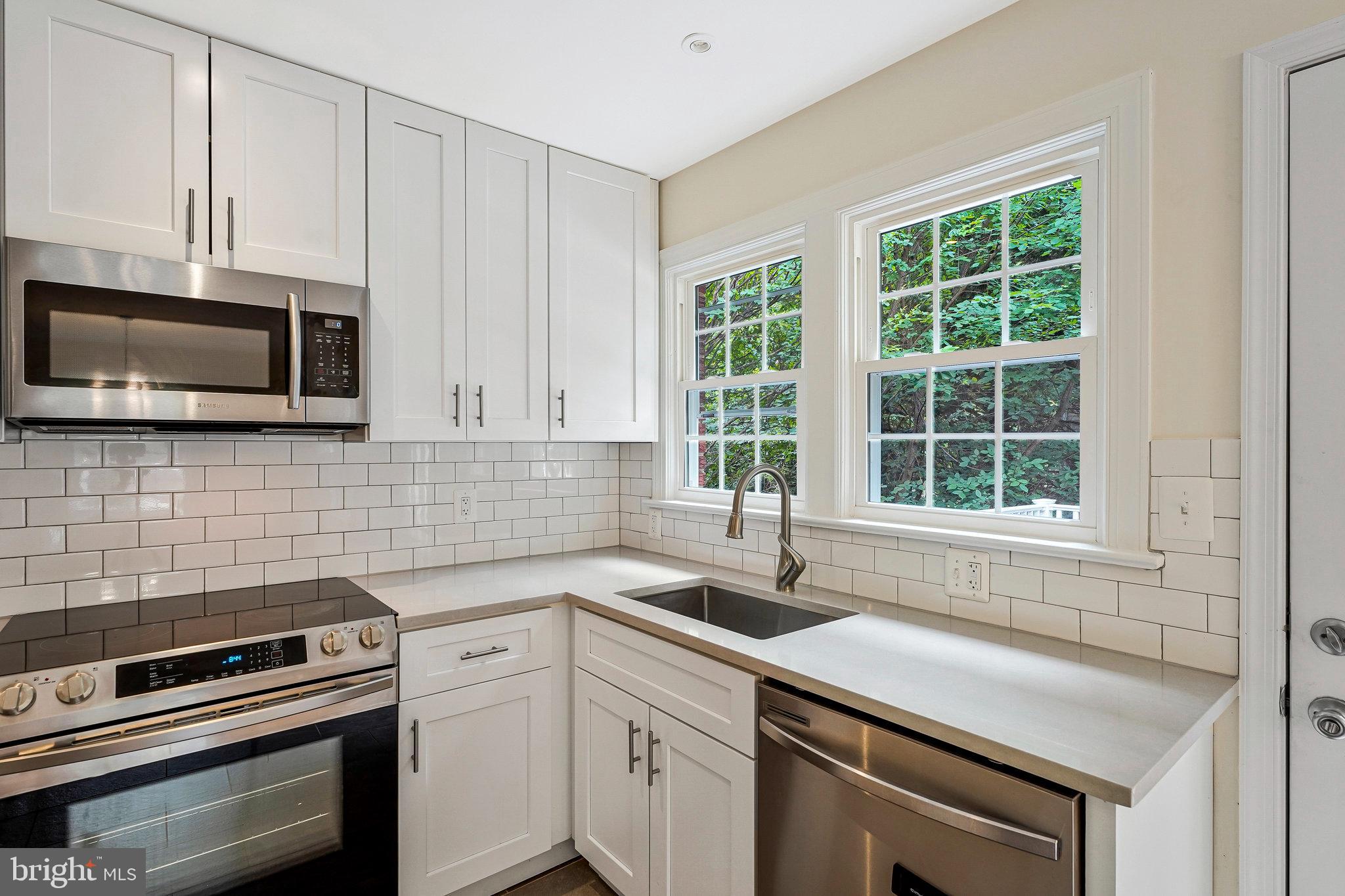 FAIRFAX ACRES - Residential