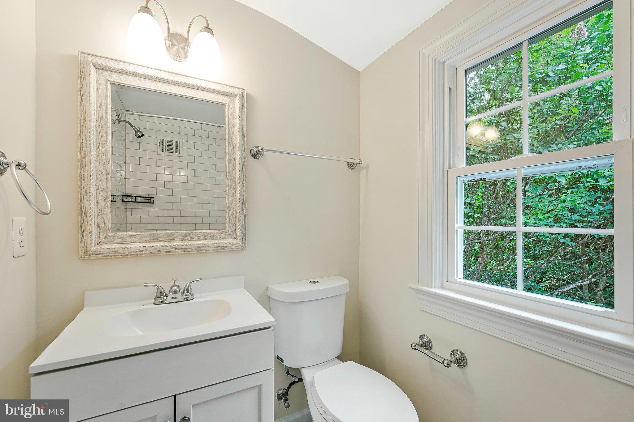 FAIRFAX ACRES - Residential