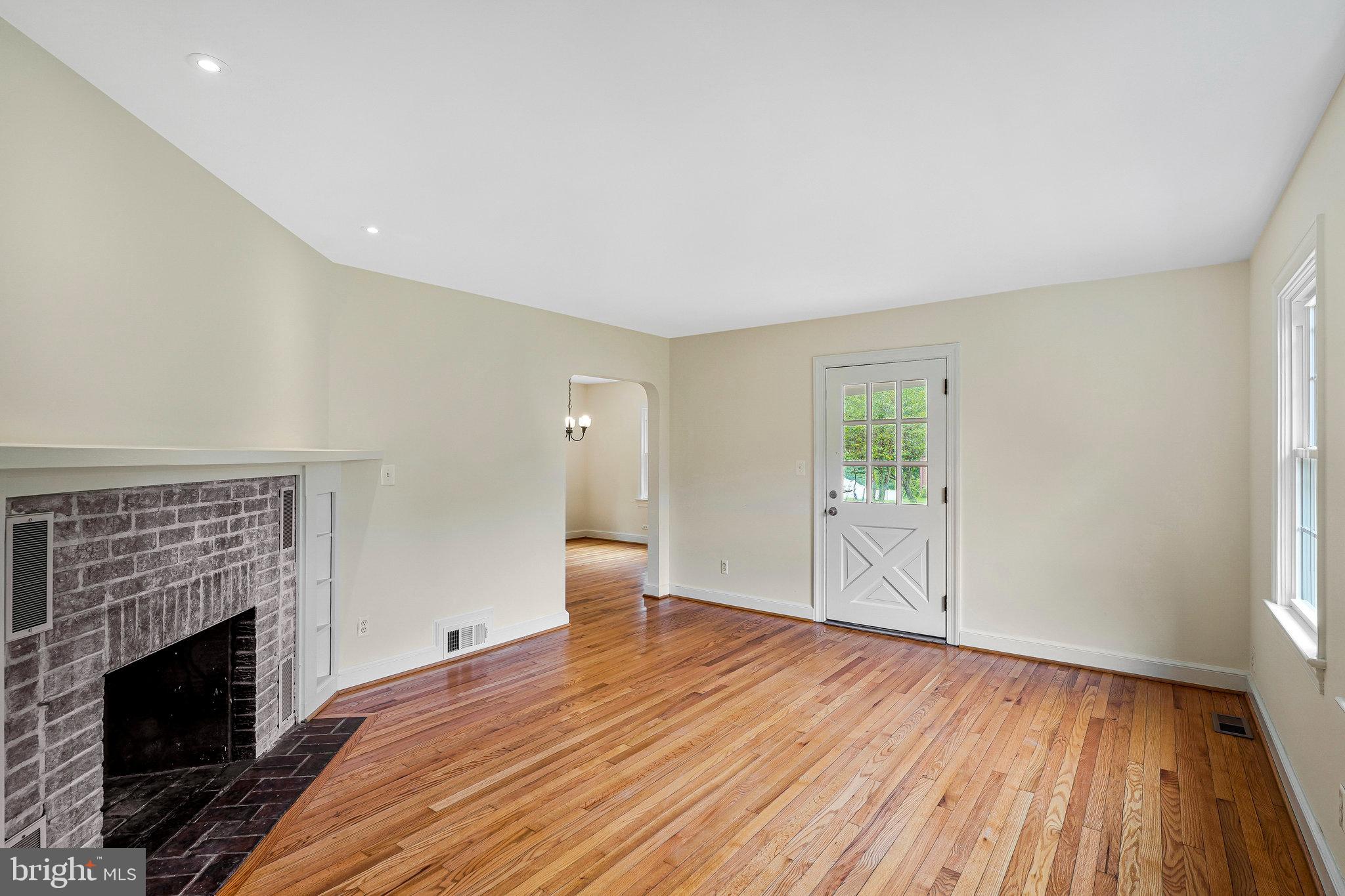 FAIRFAX ACRES - Residential