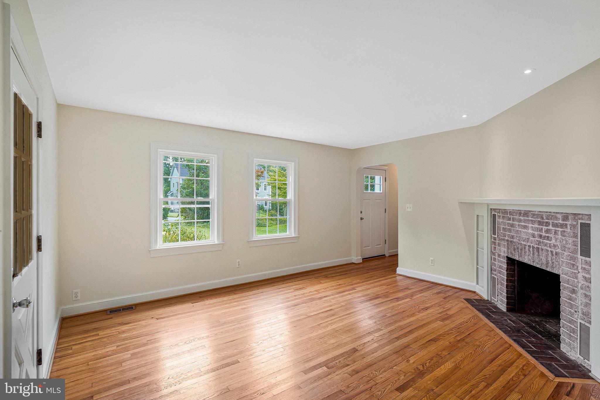 FAIRFAX ACRES - Residential