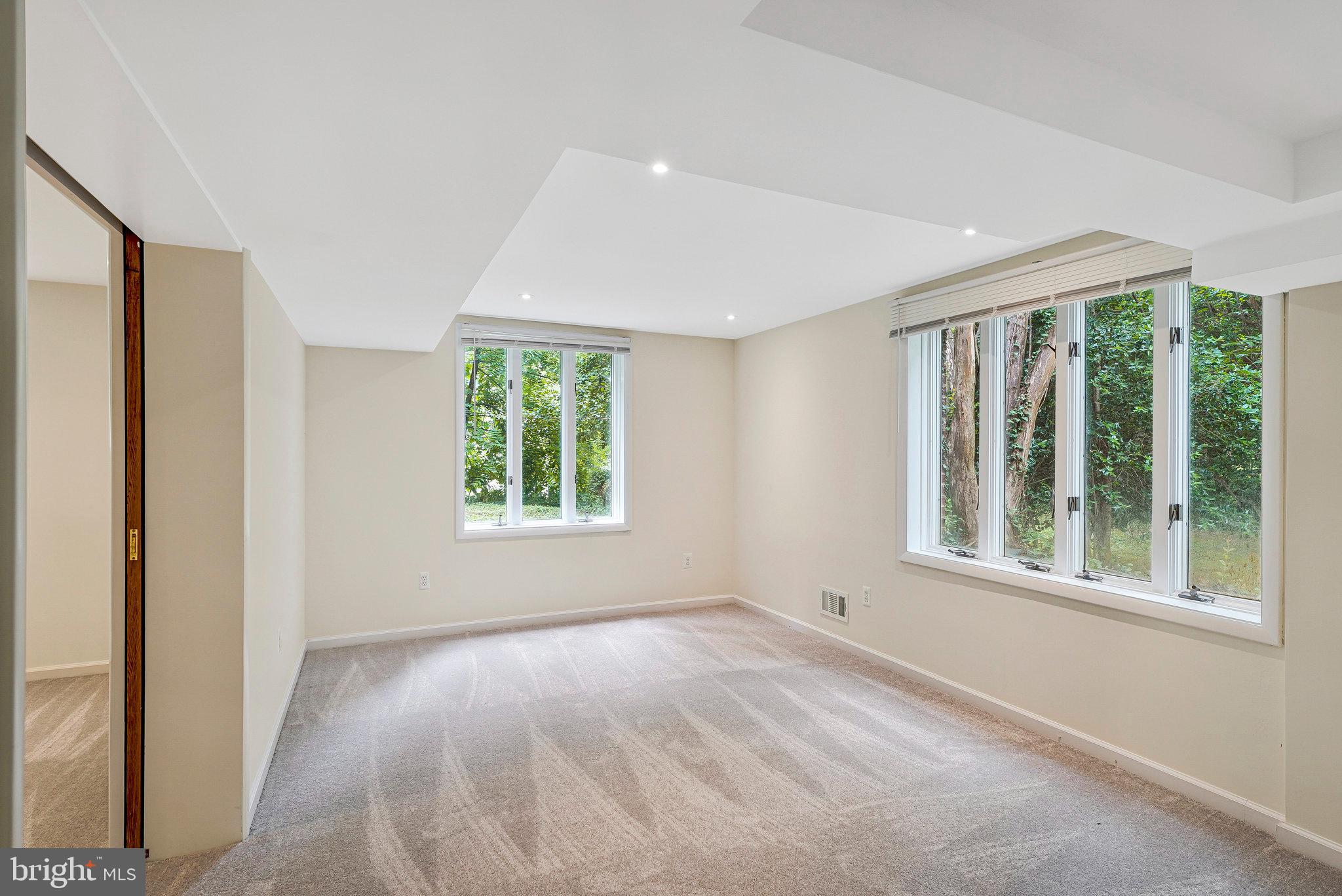 FAIRFAX ACRES - Residential