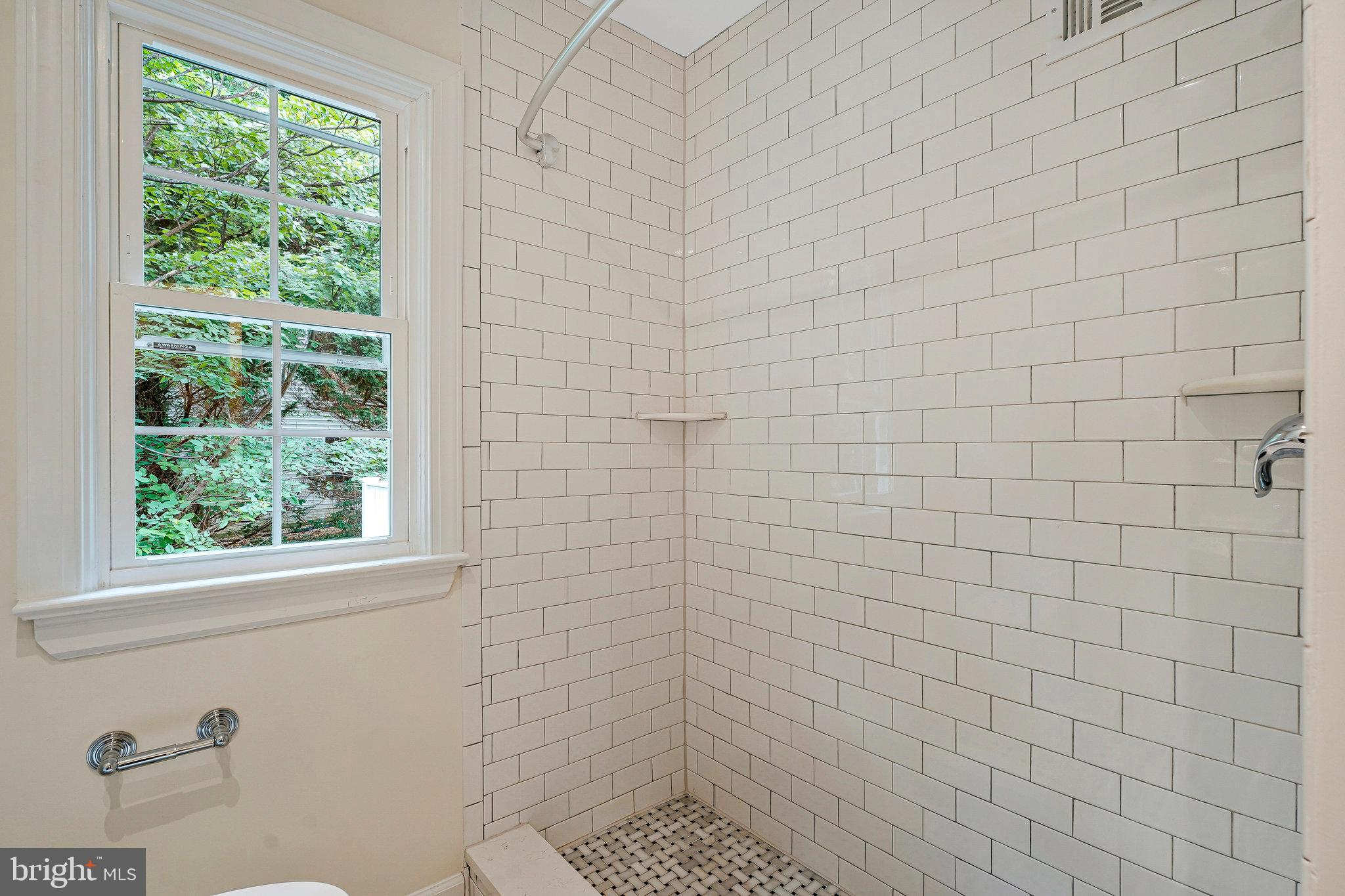 FAIRFAX ACRES - Residential