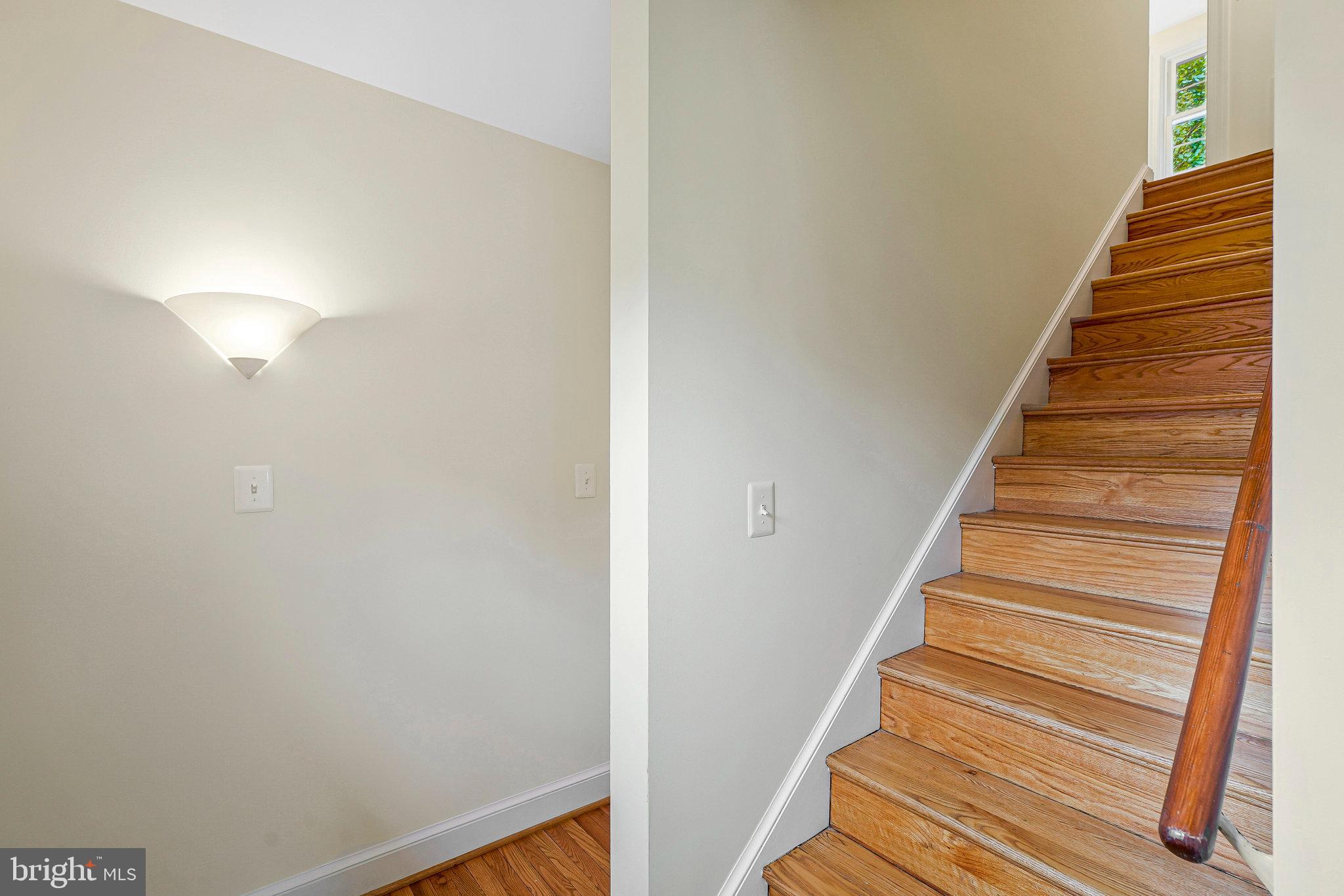 FAIRFAX ACRES - Residential