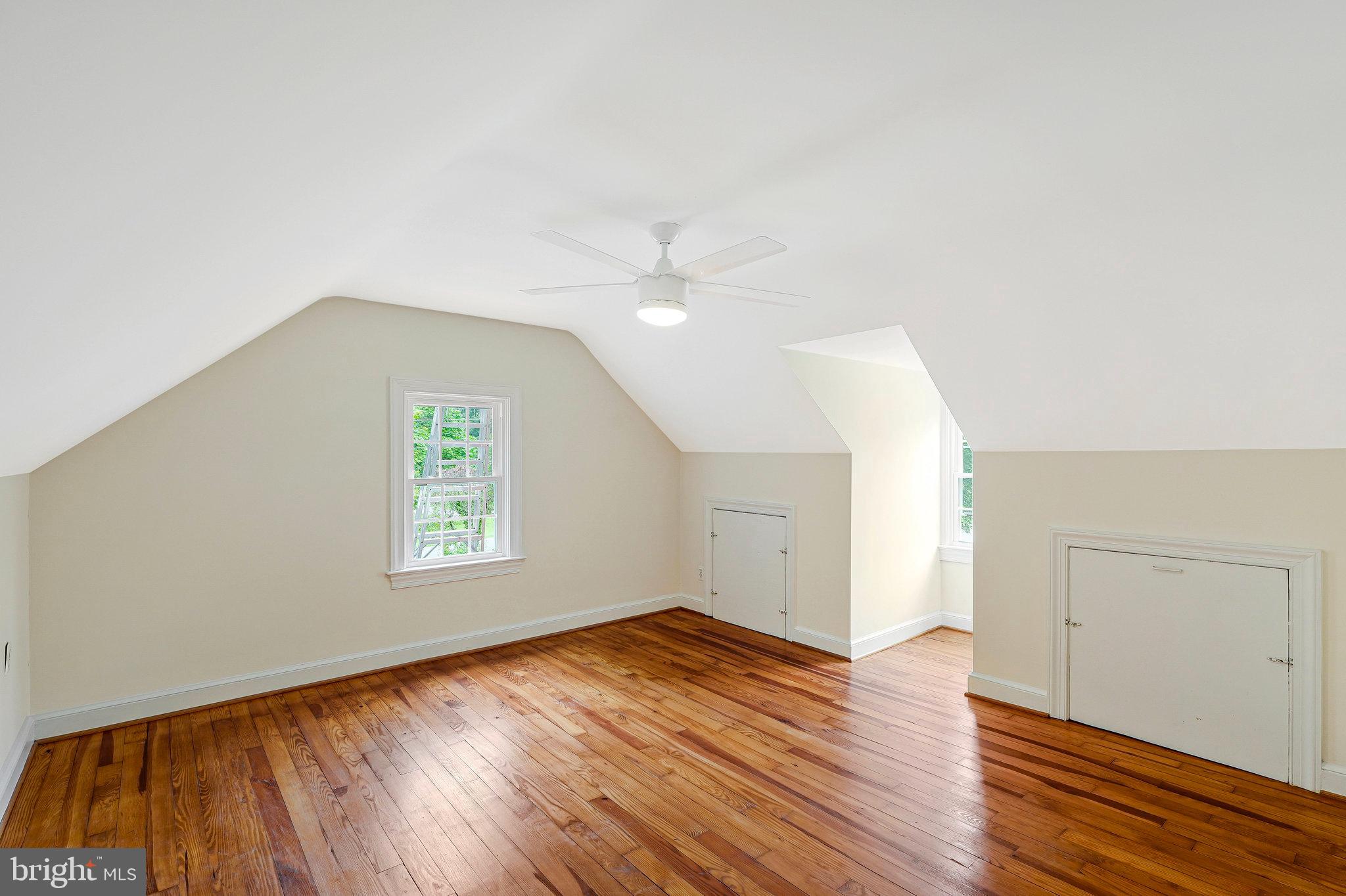 FAIRFAX ACRES - Residential