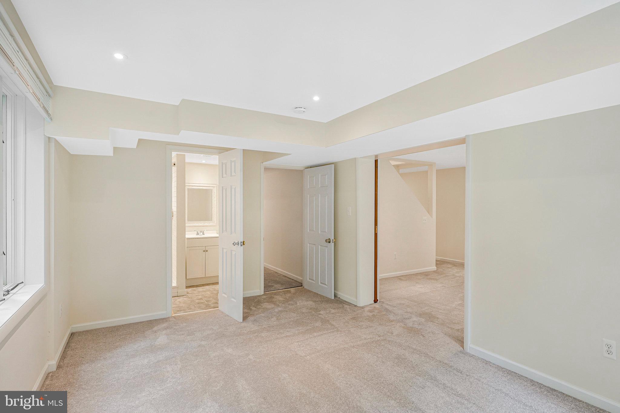 FAIRFAX ACRES - Residential