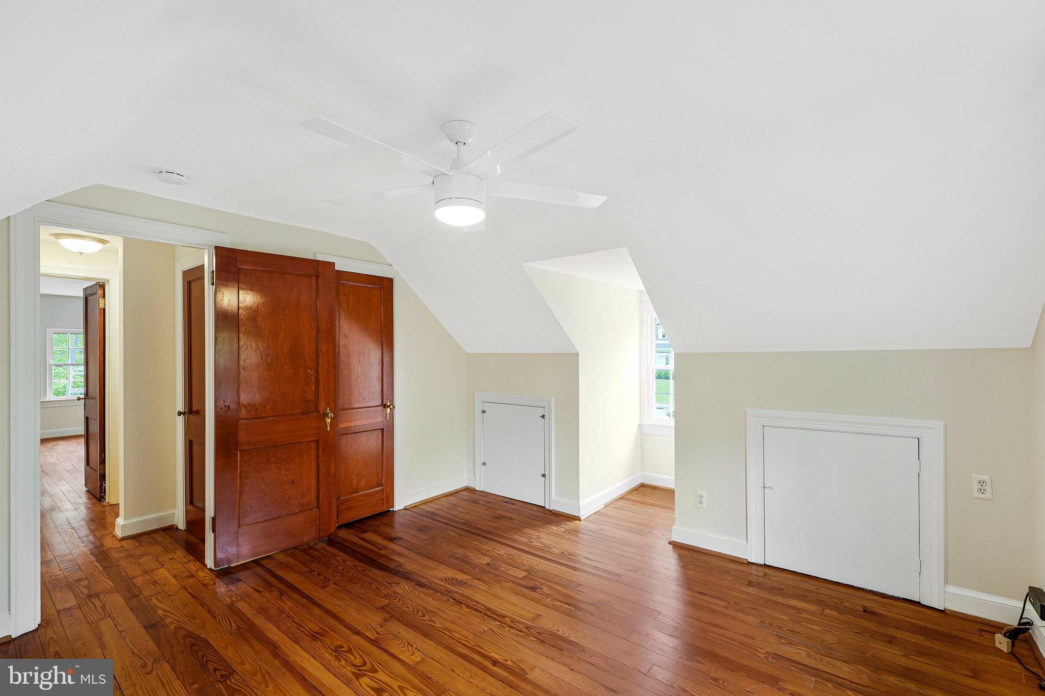 FAIRFAX ACRES - Residential