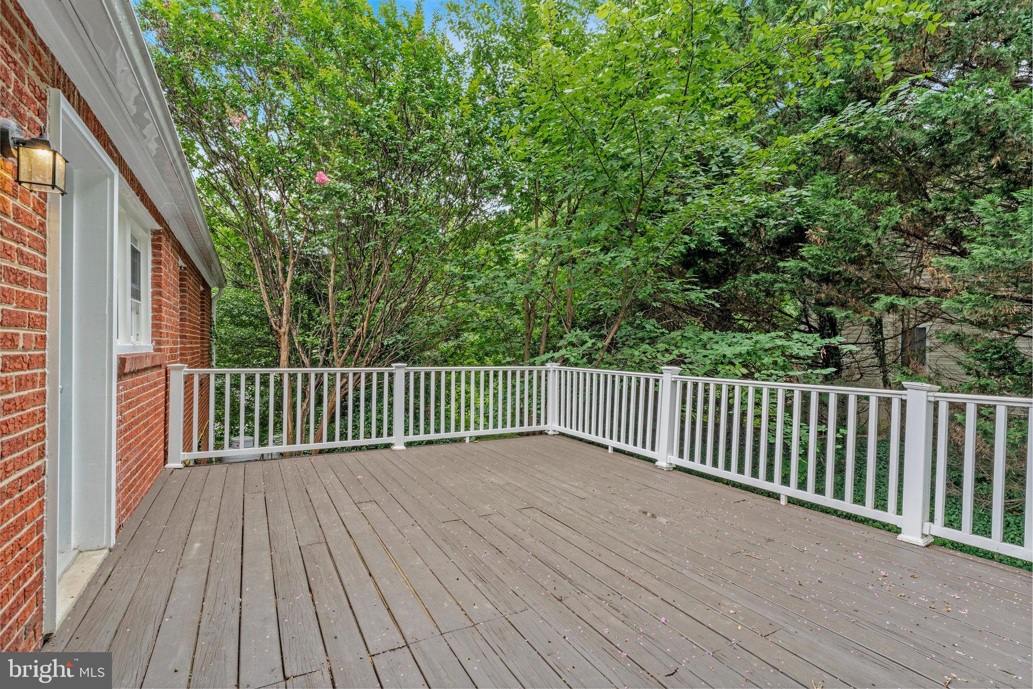 FAIRFAX ACRES - Residential