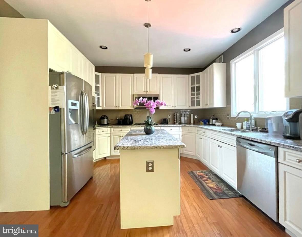 CHERRY VALLEY - Residential Lease