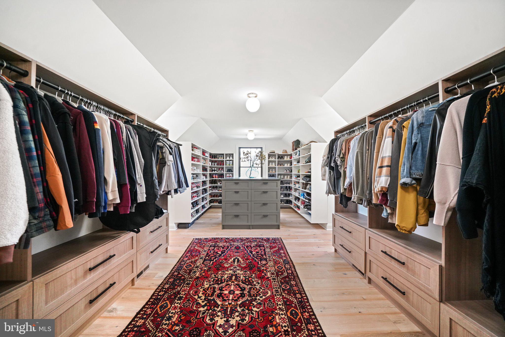 CARRIAGE RUN - Residential