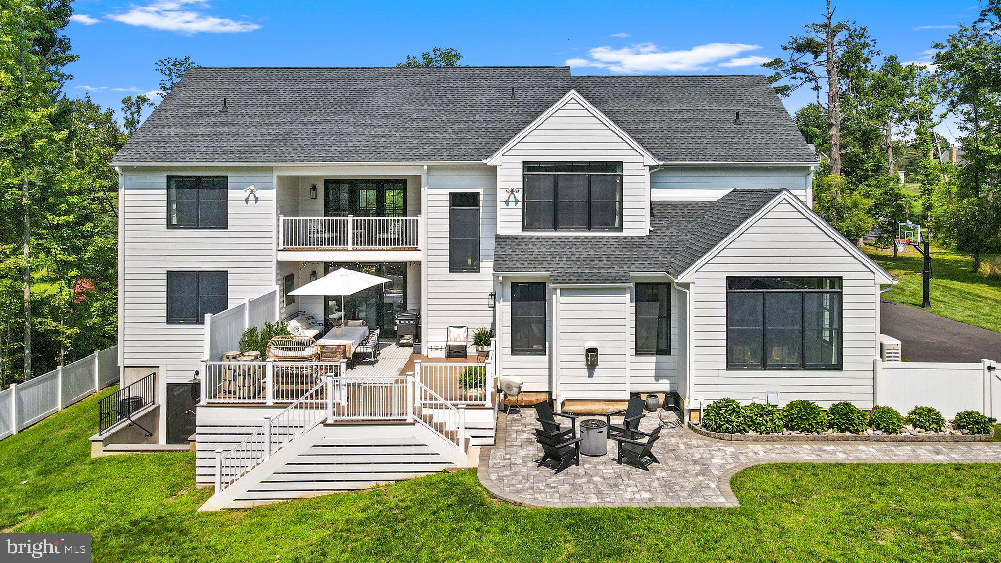 CARRIAGE RUN - Residential