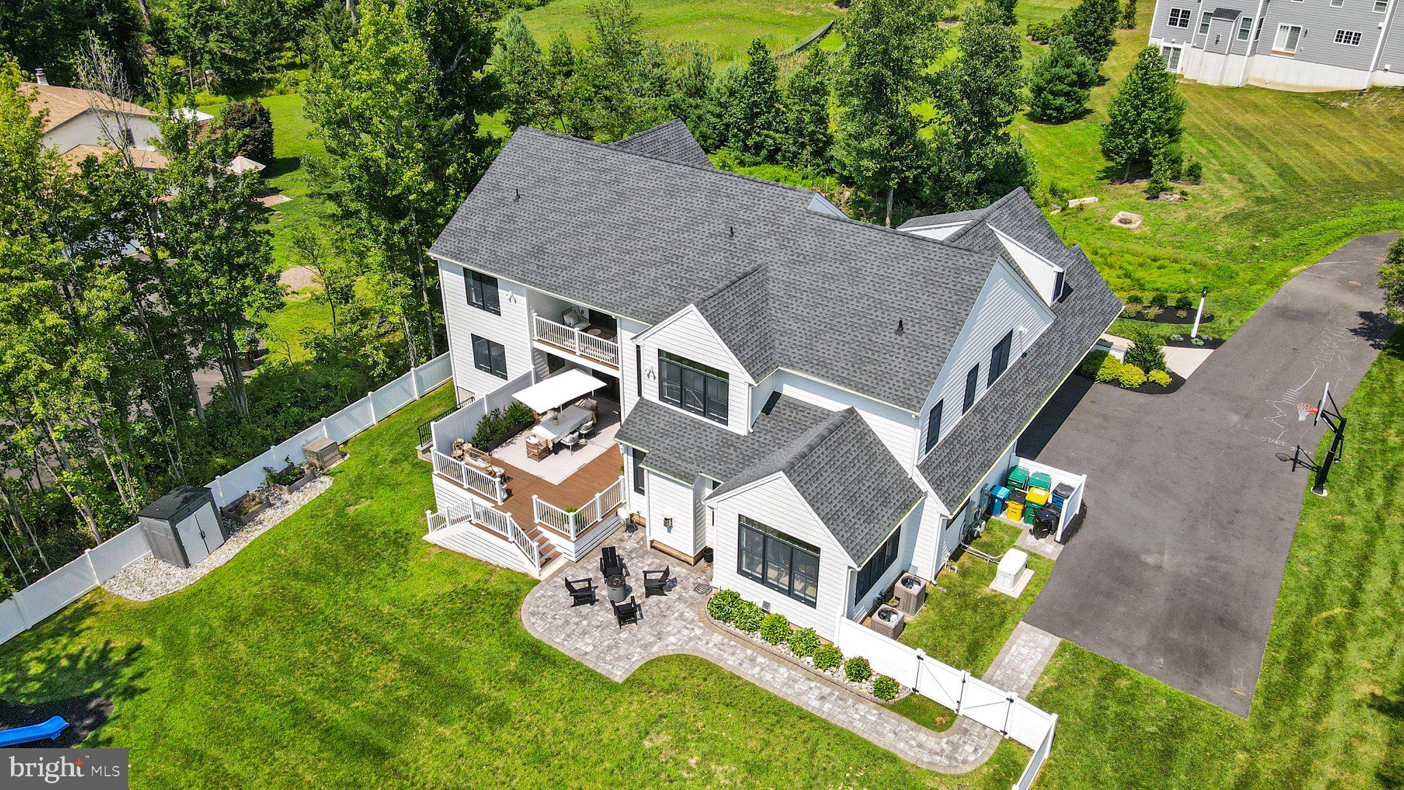 CARRIAGE RUN - Residential