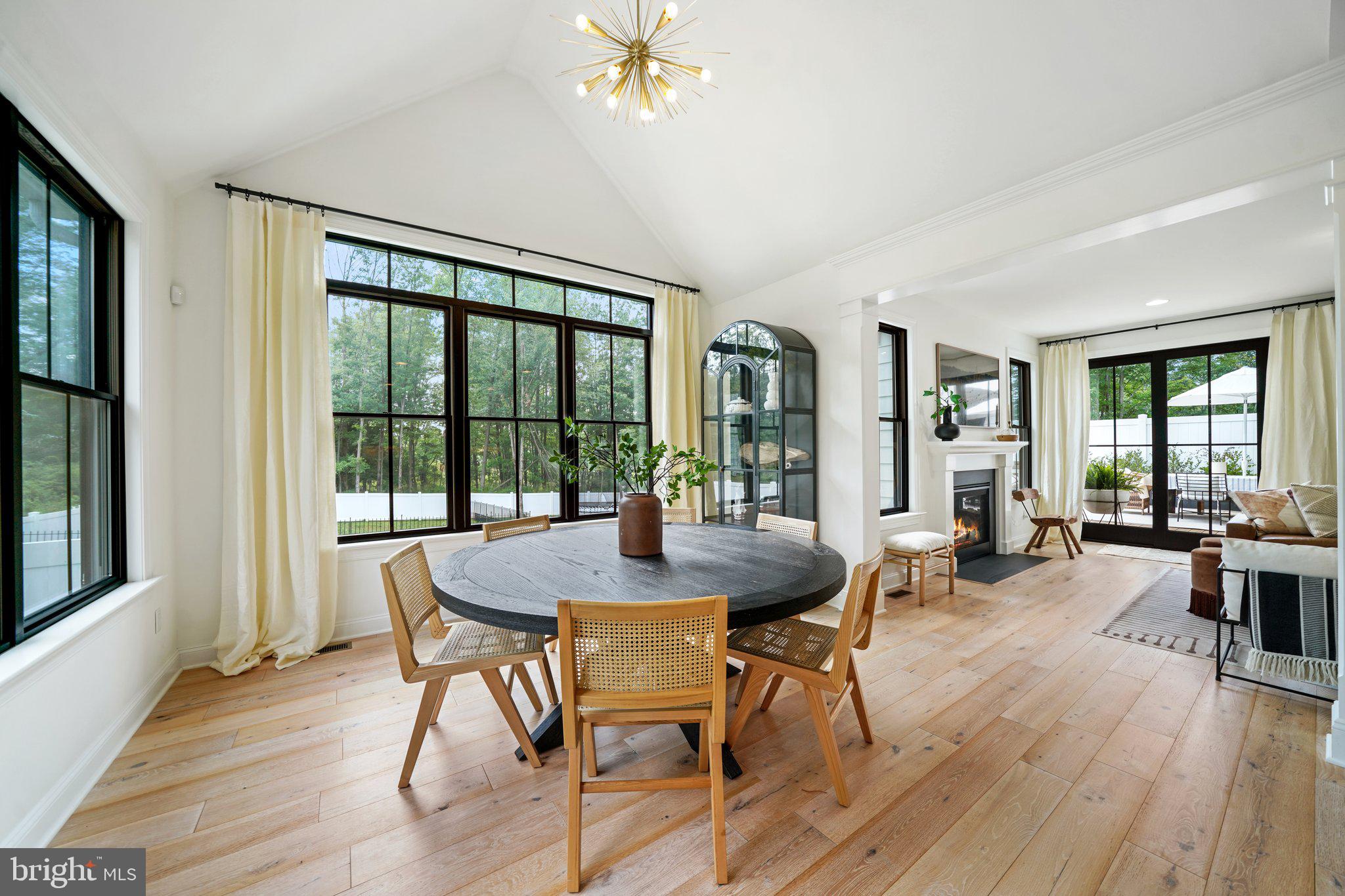 CARRIAGE RUN - Residential