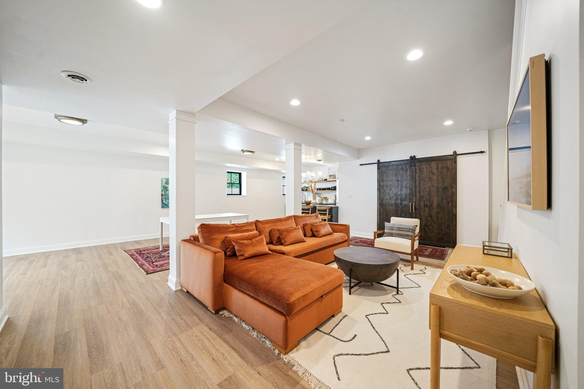 CARRIAGE RUN - Residential