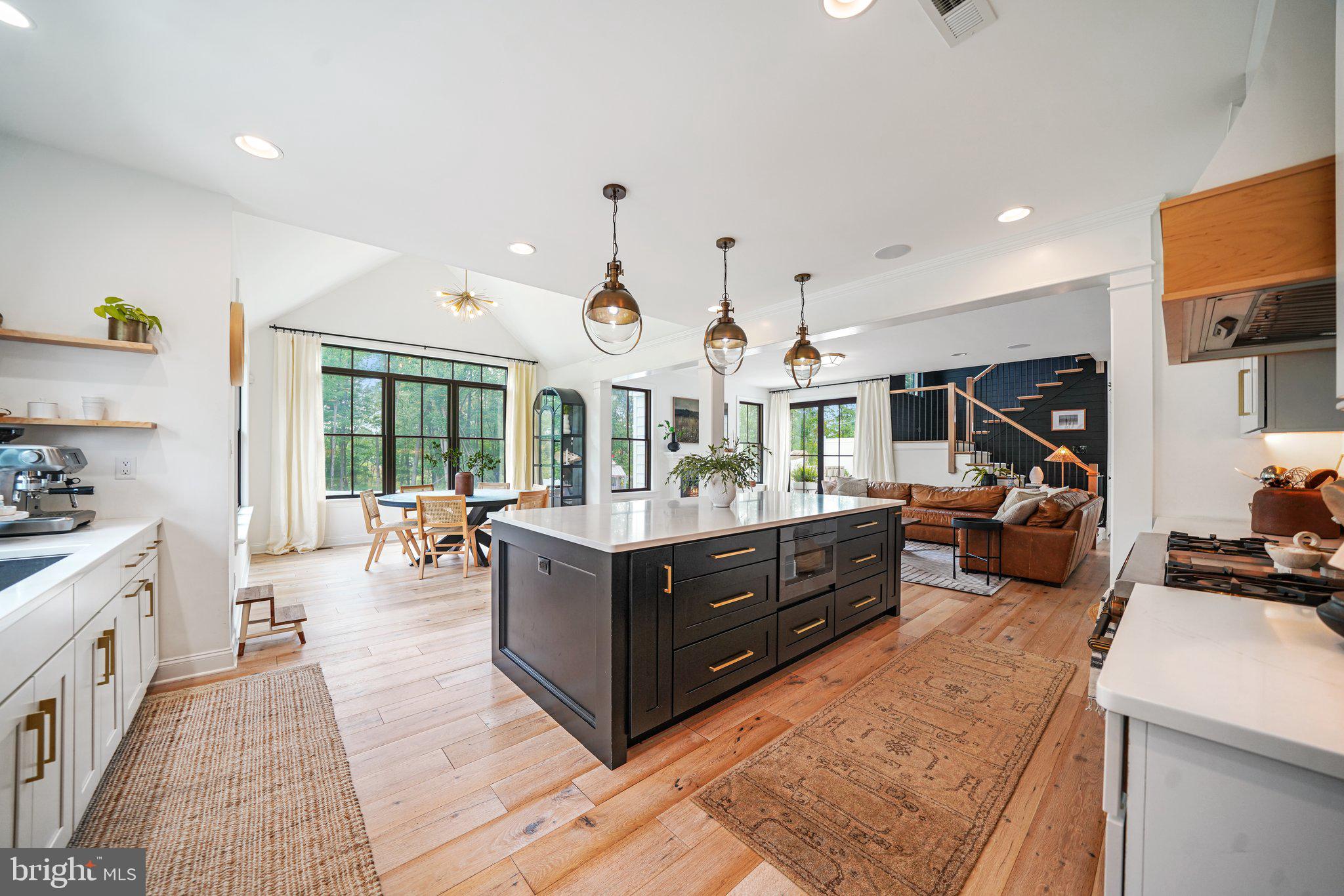 CARRIAGE RUN - Residential