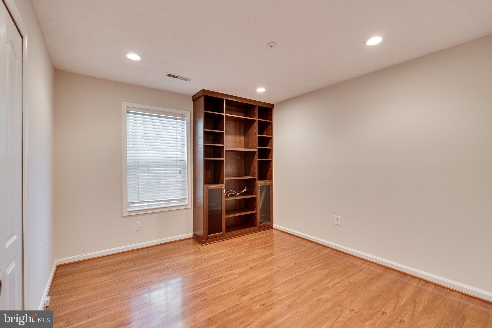 GLENSFORD CONDO - Residential Lease